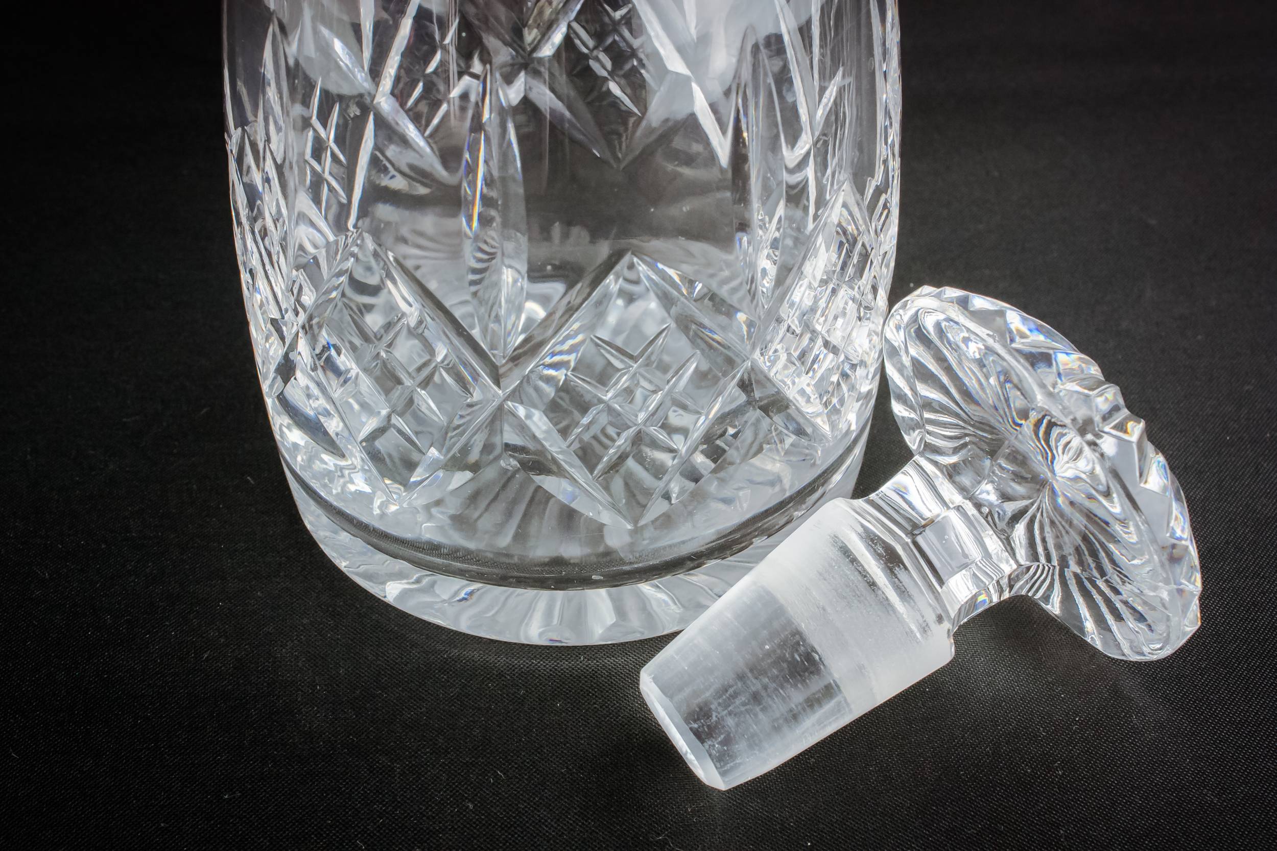 Moulded Glass Tapered — Moulded glass decanter 2