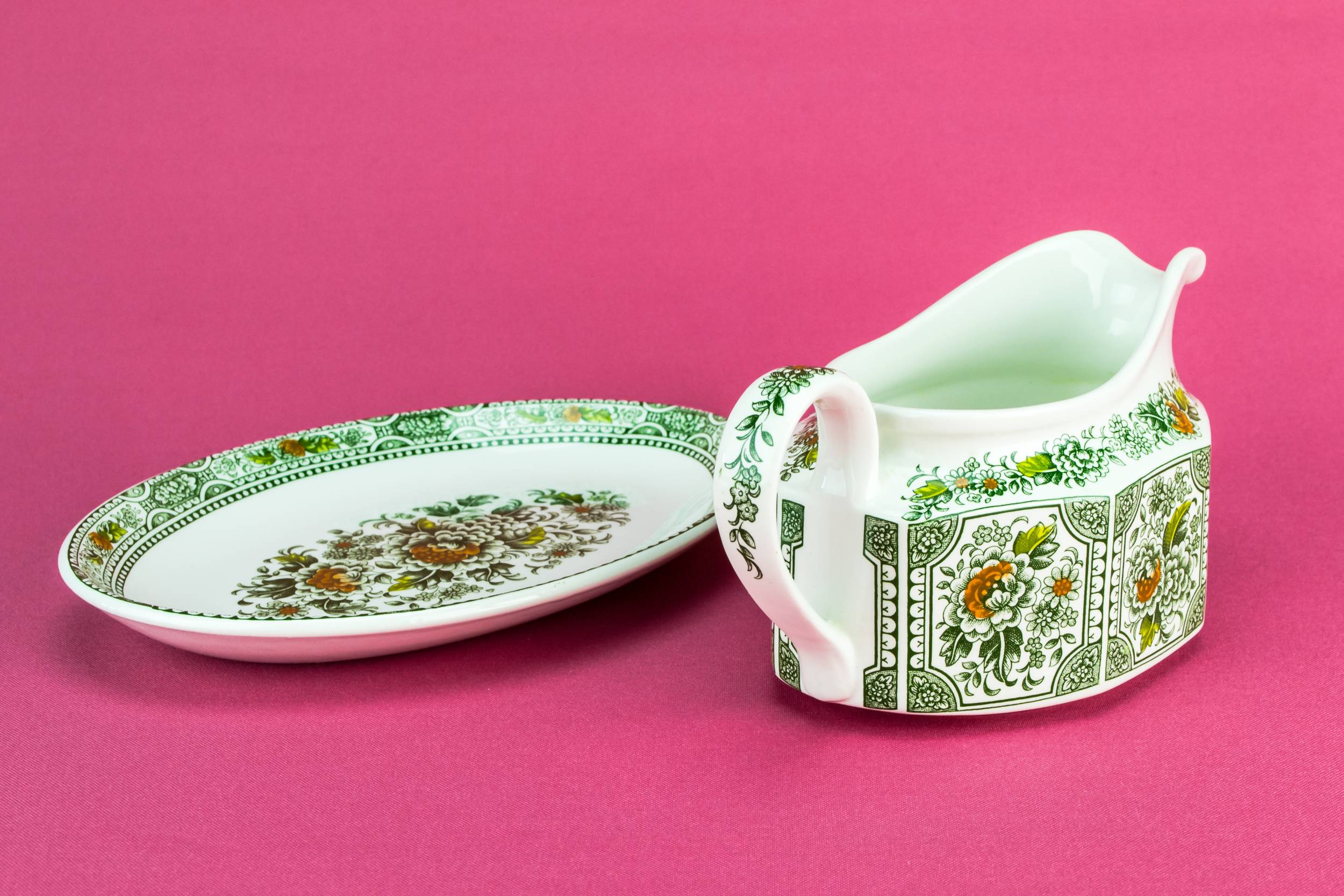 Vintage Elegant Canterbury — Ironstone Retro gravy boat 1