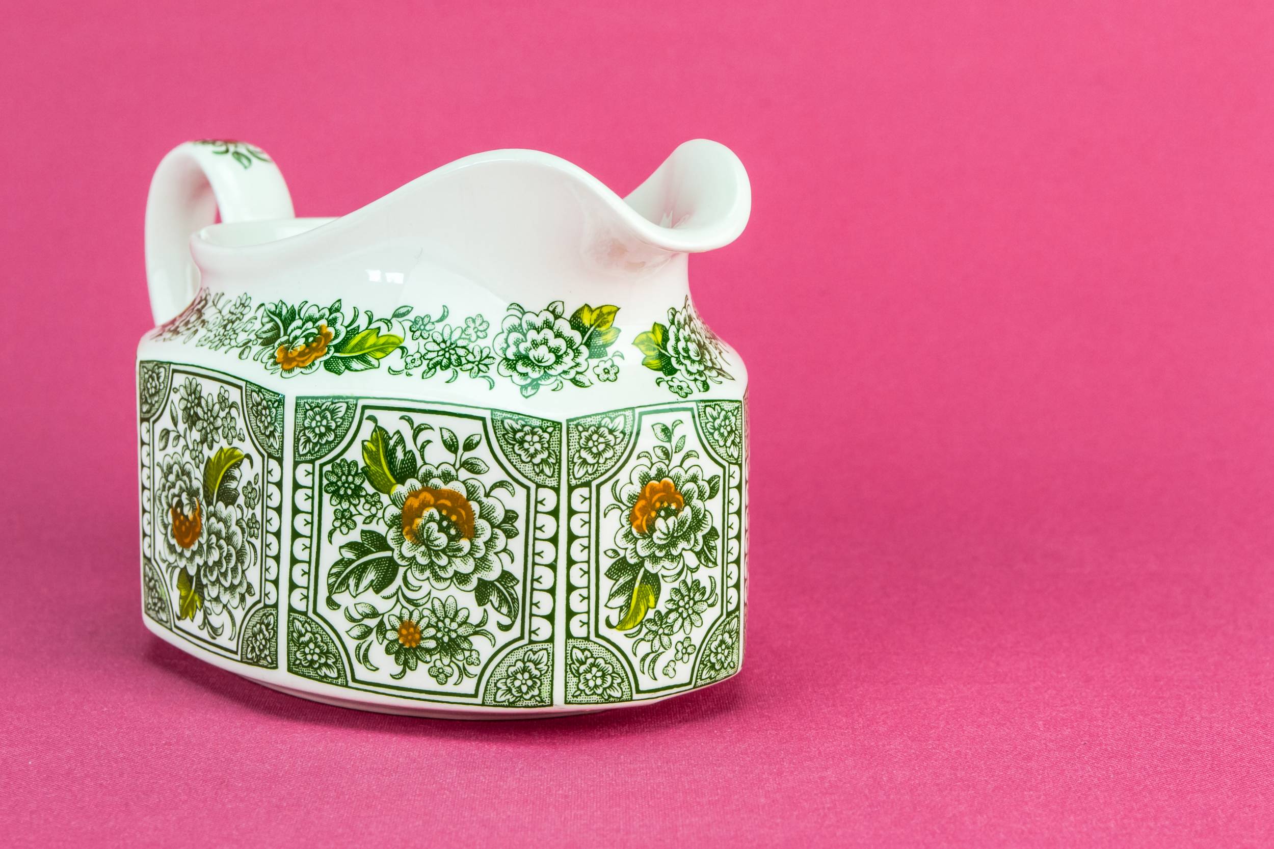 Vintage Elegant Canterbury — Ironstone Retro gravy boat 2