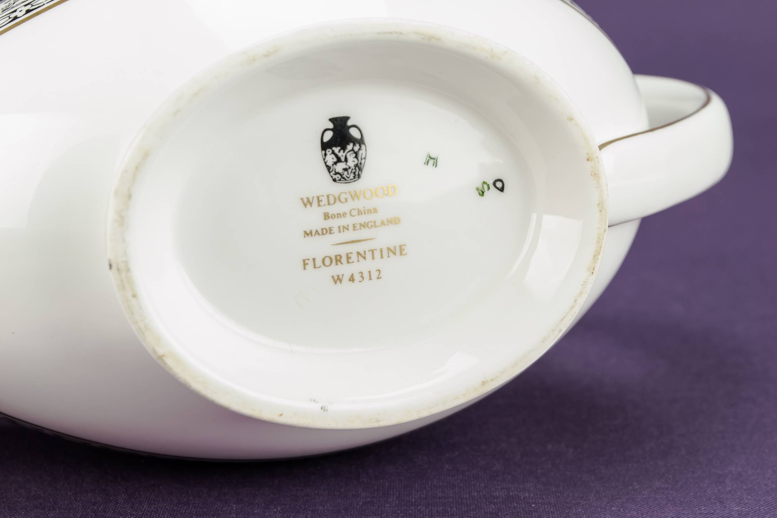 Bone China Black — Wedgwood bone china gravy boat 3