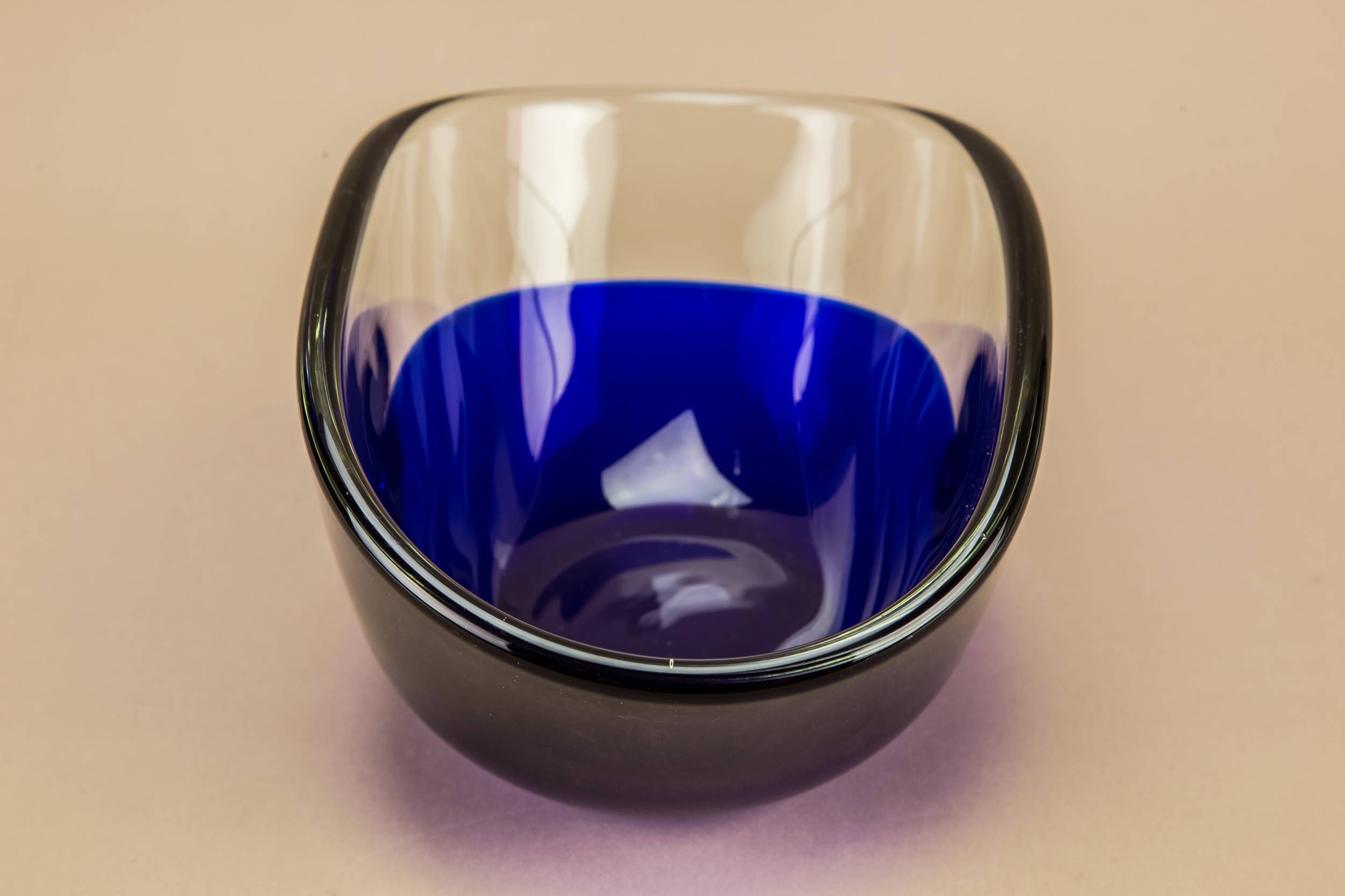 Vintage Charming Glass — Modernist glass bowl 1