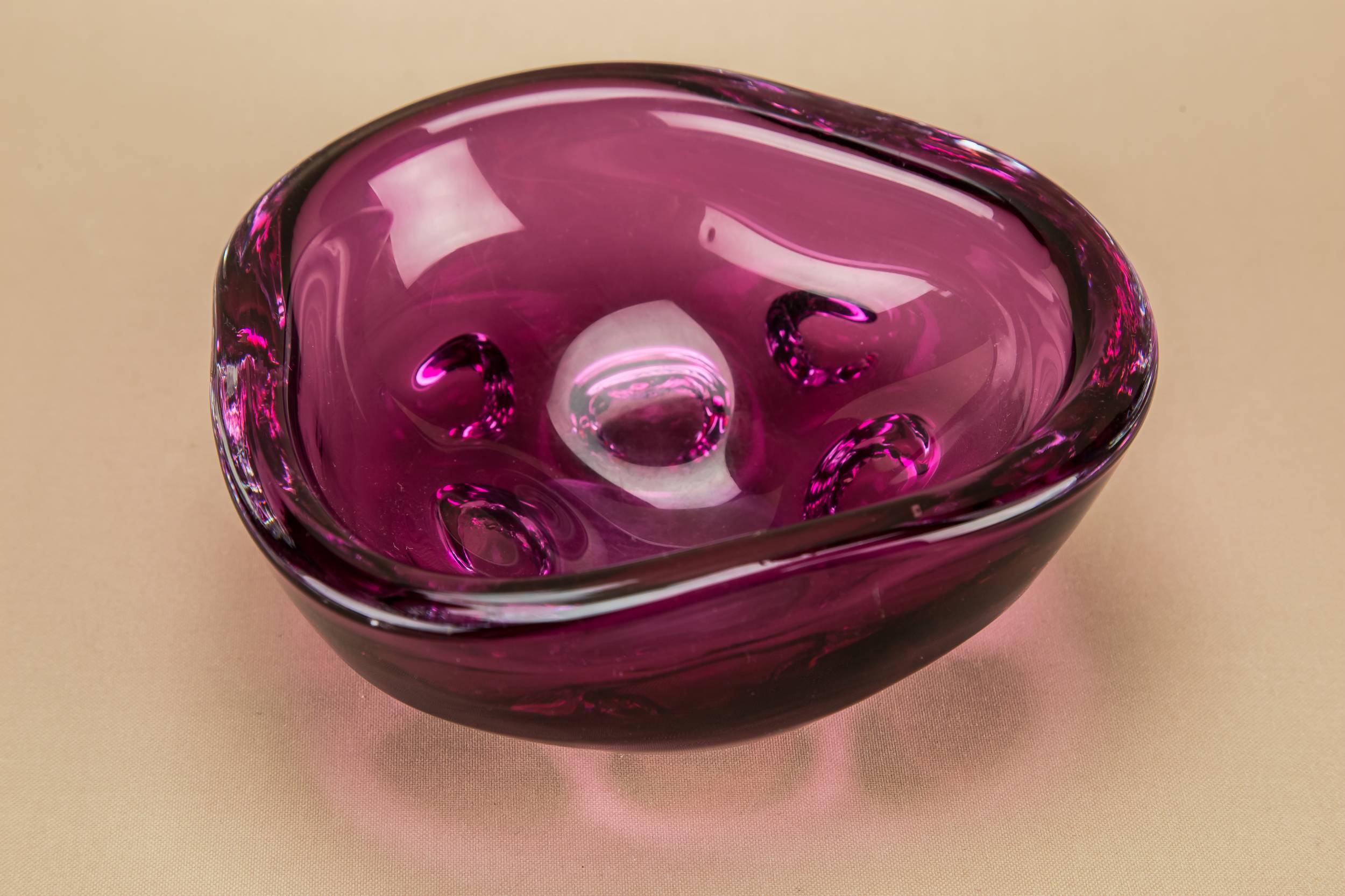 Modernist Vintage Dimples — Murano glass bowl 1