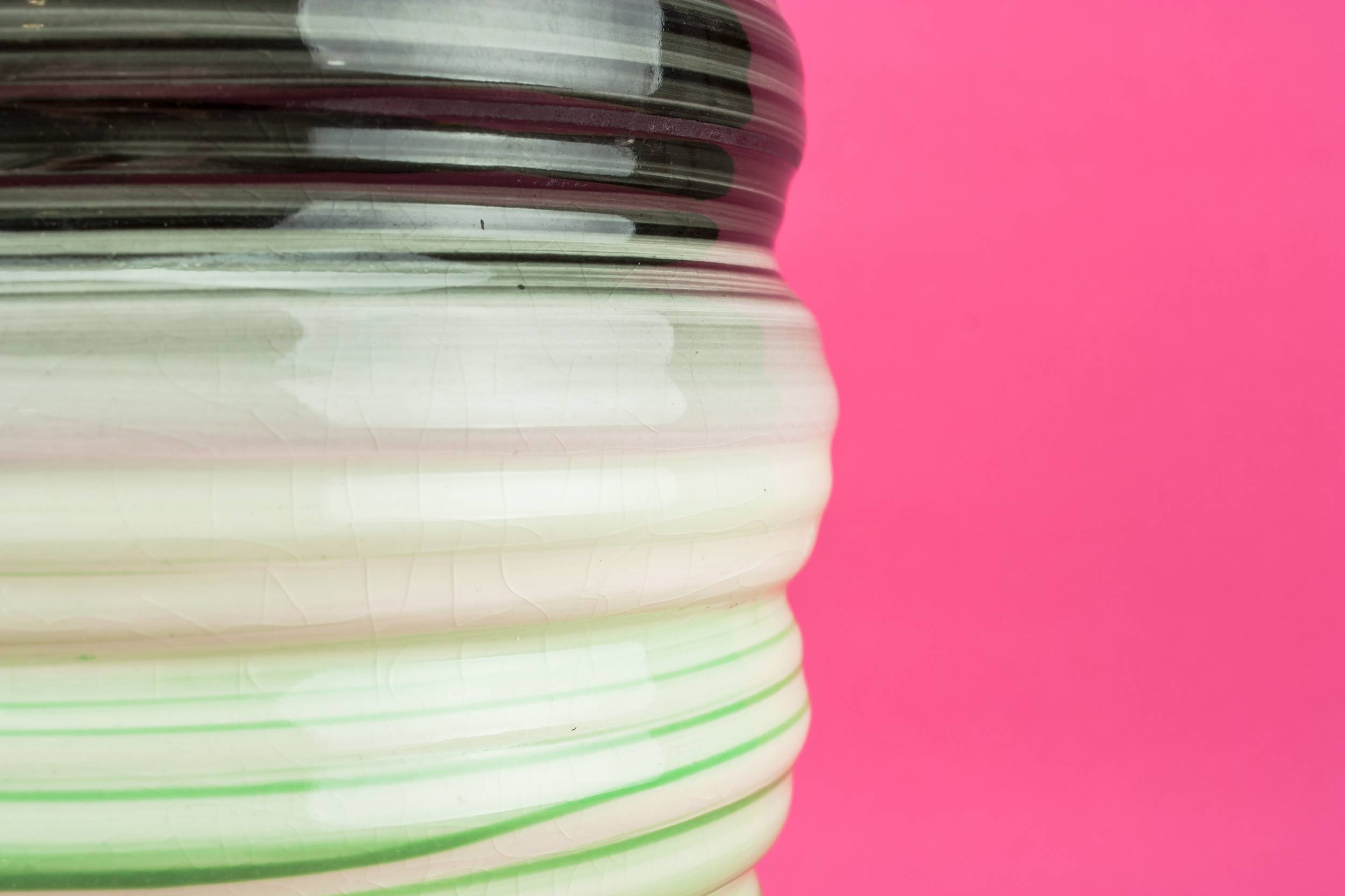 Pottery Charming Wedgwood — Mid-Century Modern vase 1