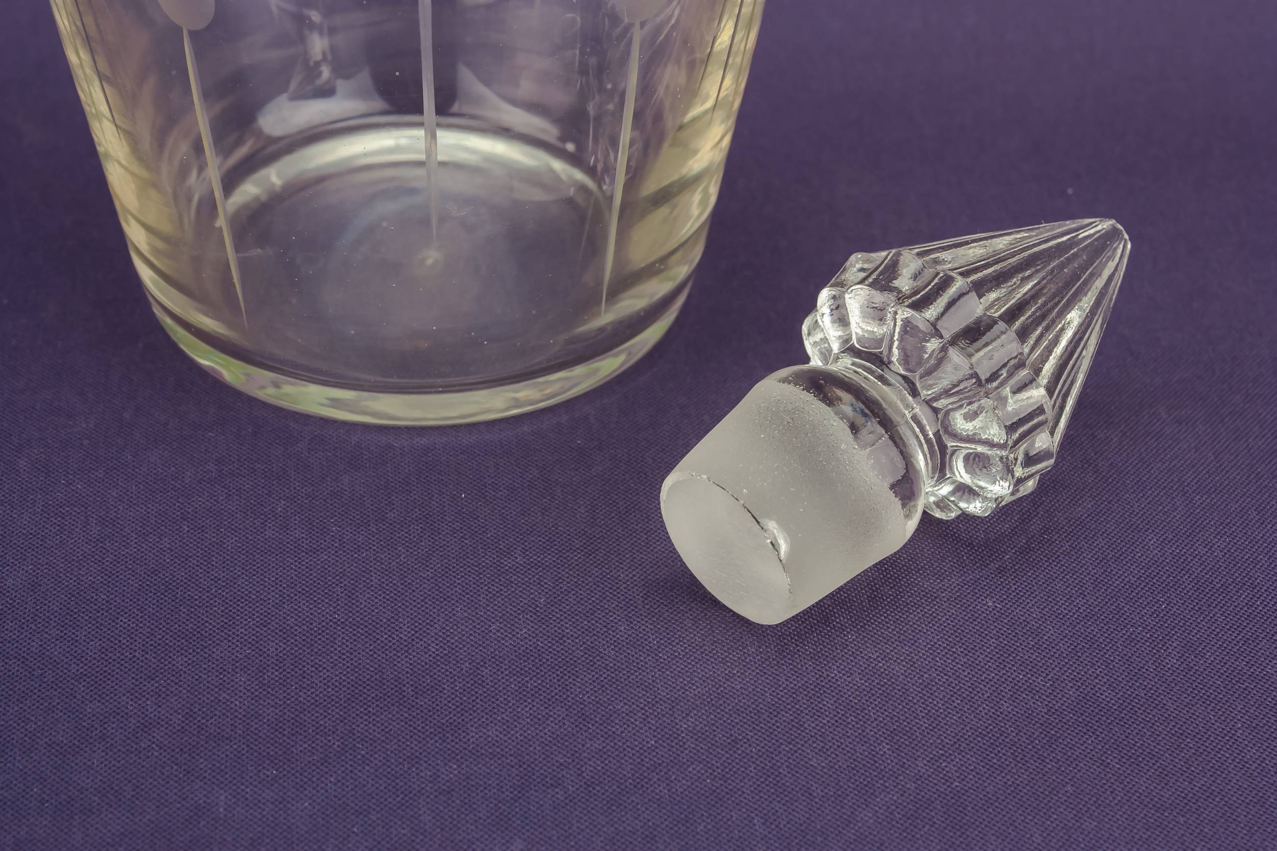 Art Deco Blown — Blown glass ovoid decanter 1