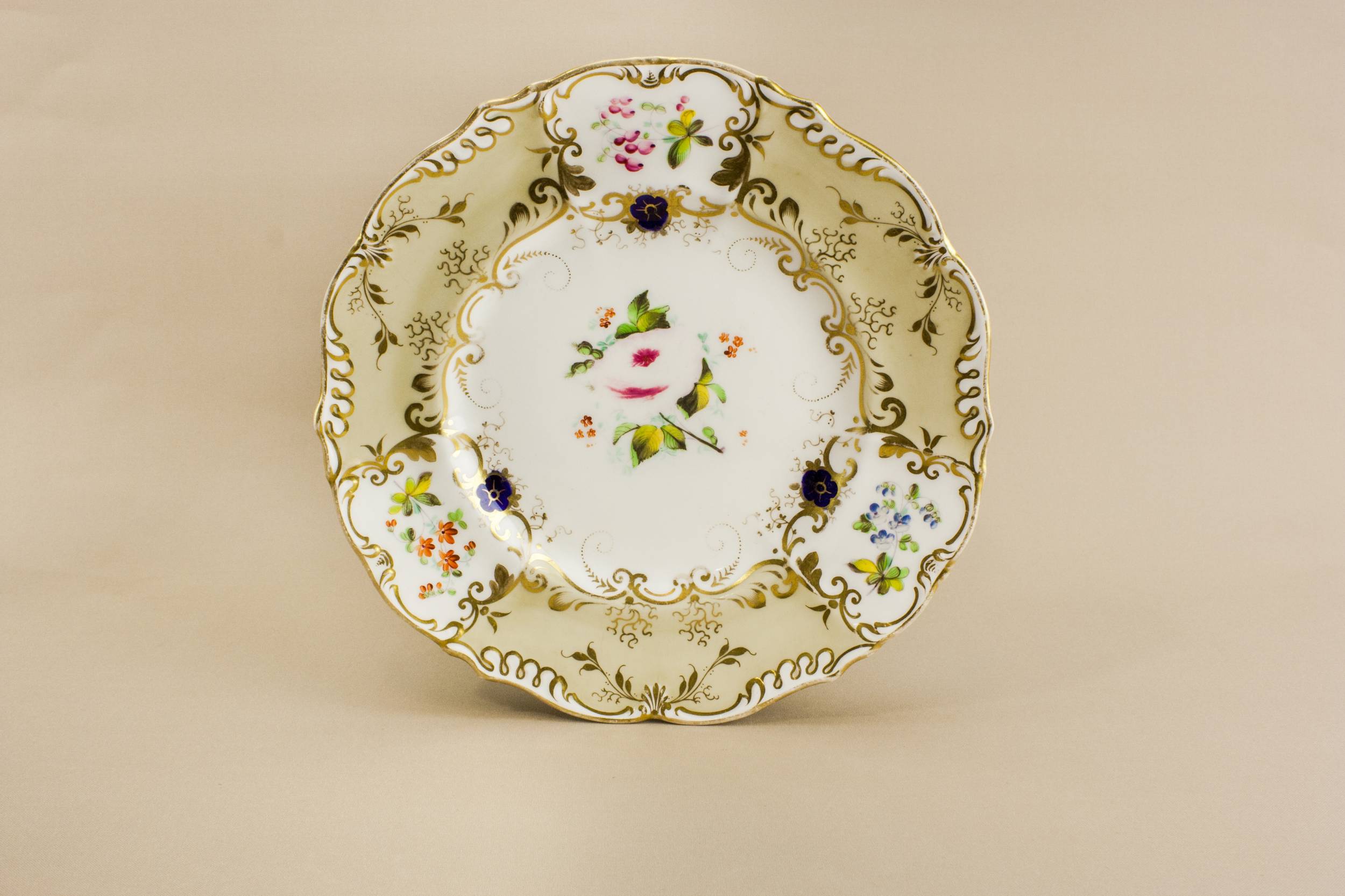Victorian Antique Pottery — Floral serving plate
