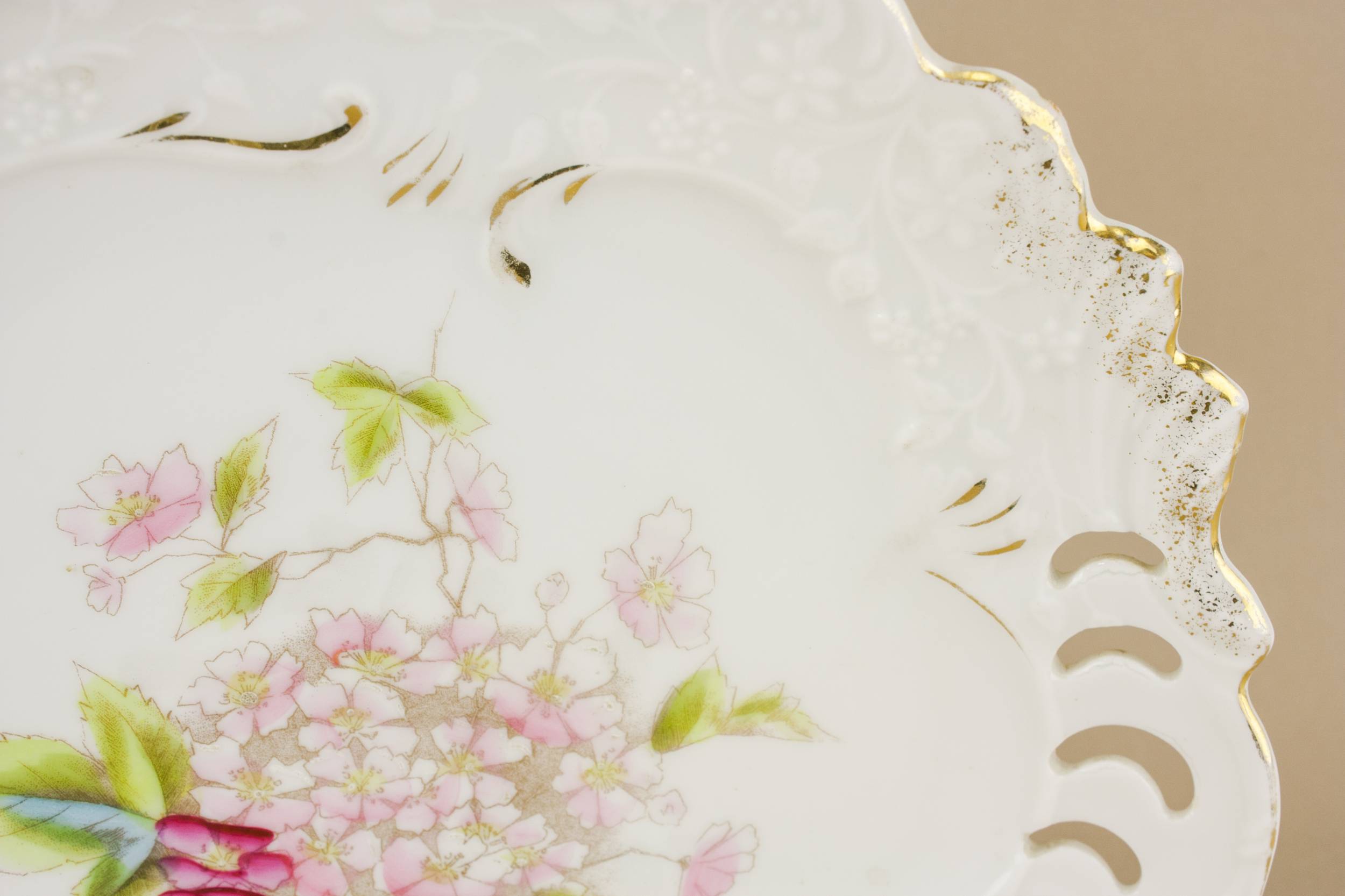 Porcelain Antique Floral — Floral porcelain cake plate 1