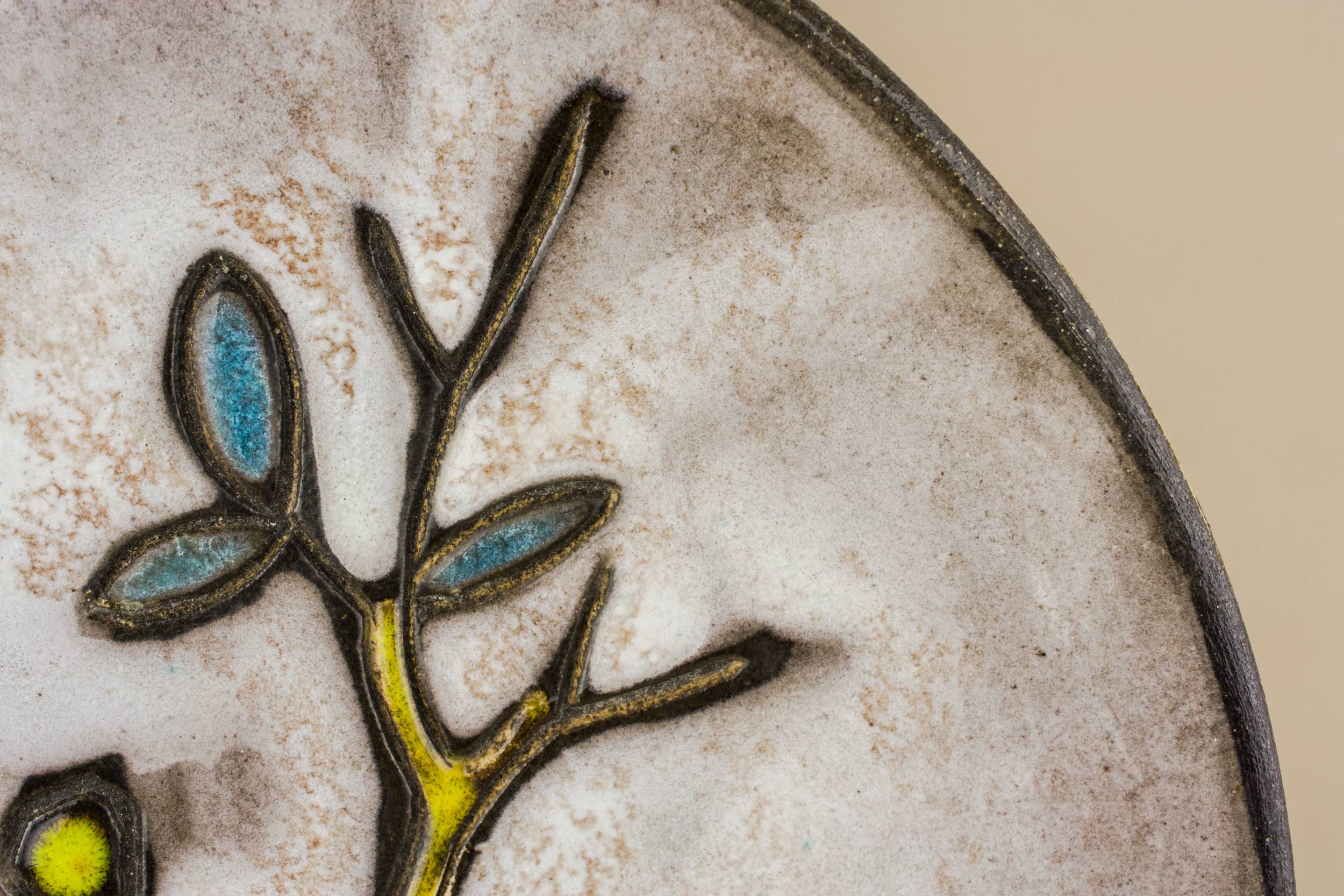 Rustic Large Floral — Colourful wall plate 1