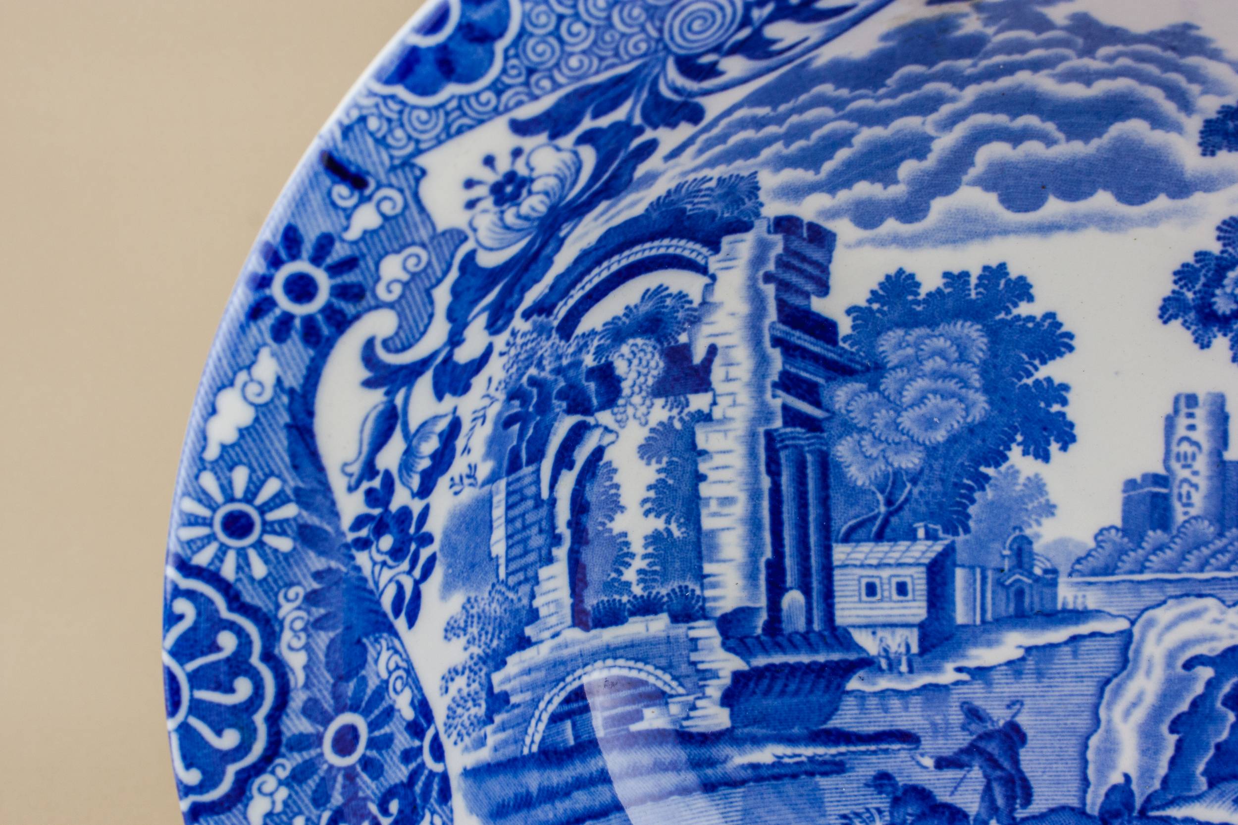 Classical Retro Unique — Copeland blue & white bowl 1