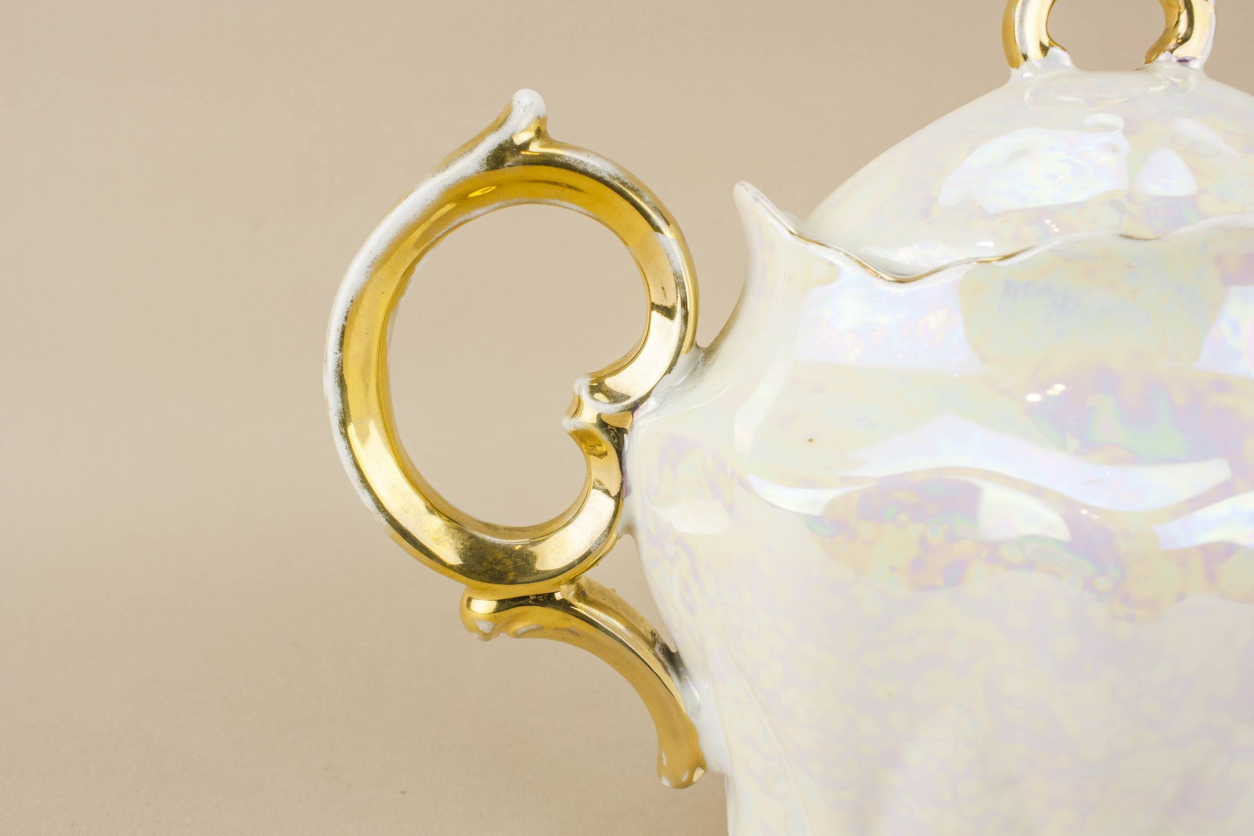 Attractive Vintage Panelled — Small mother of pearl teapot 3