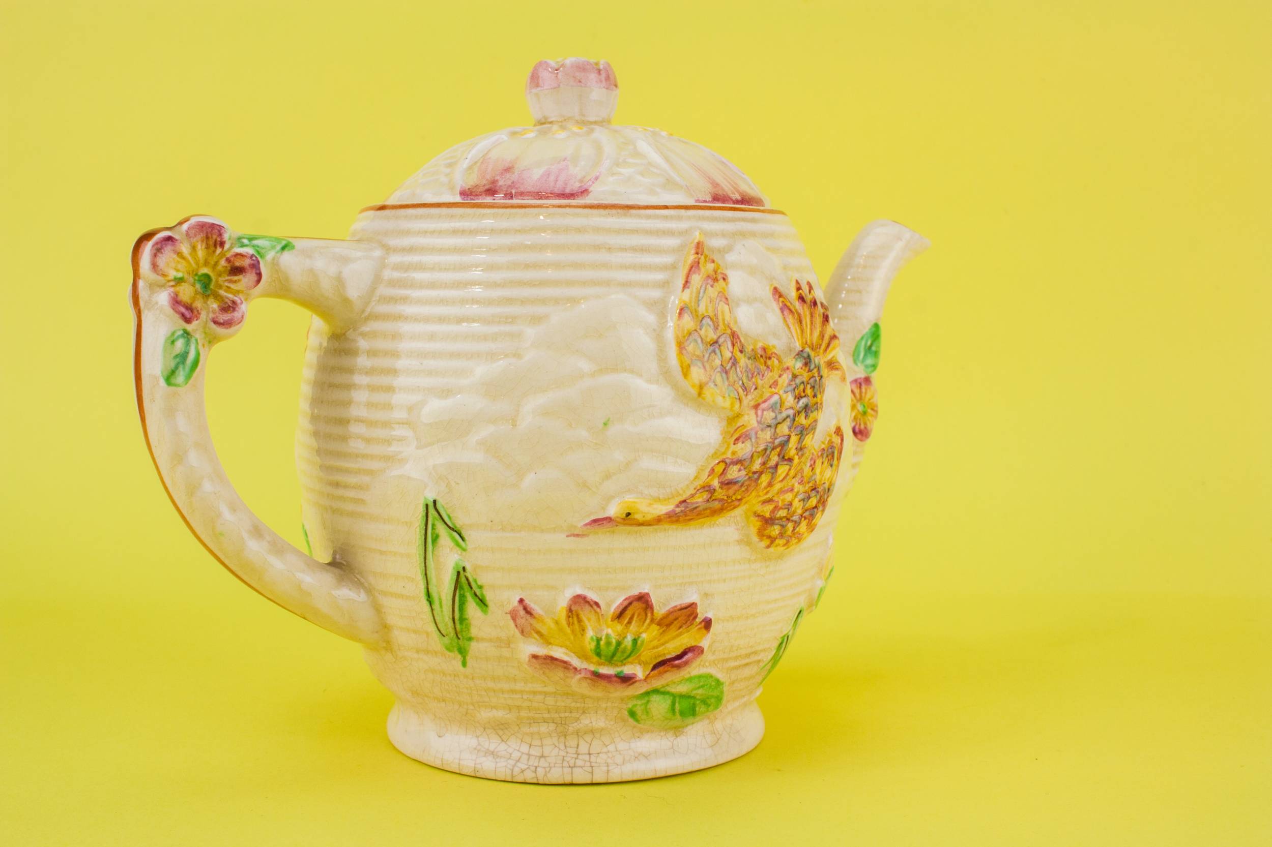 Classical Pottery Globular — Small pottery teapot 1