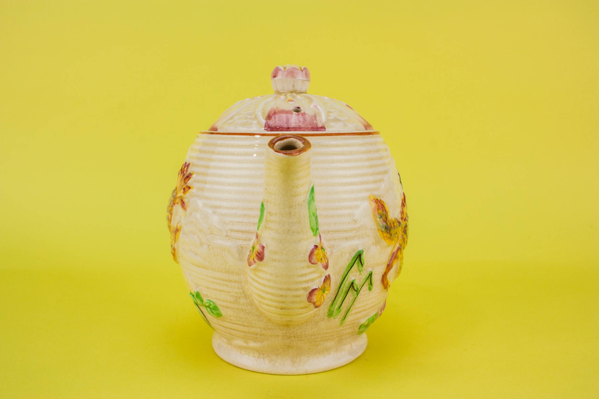 Classical Pottery Globular — Small pottery teapot 2
