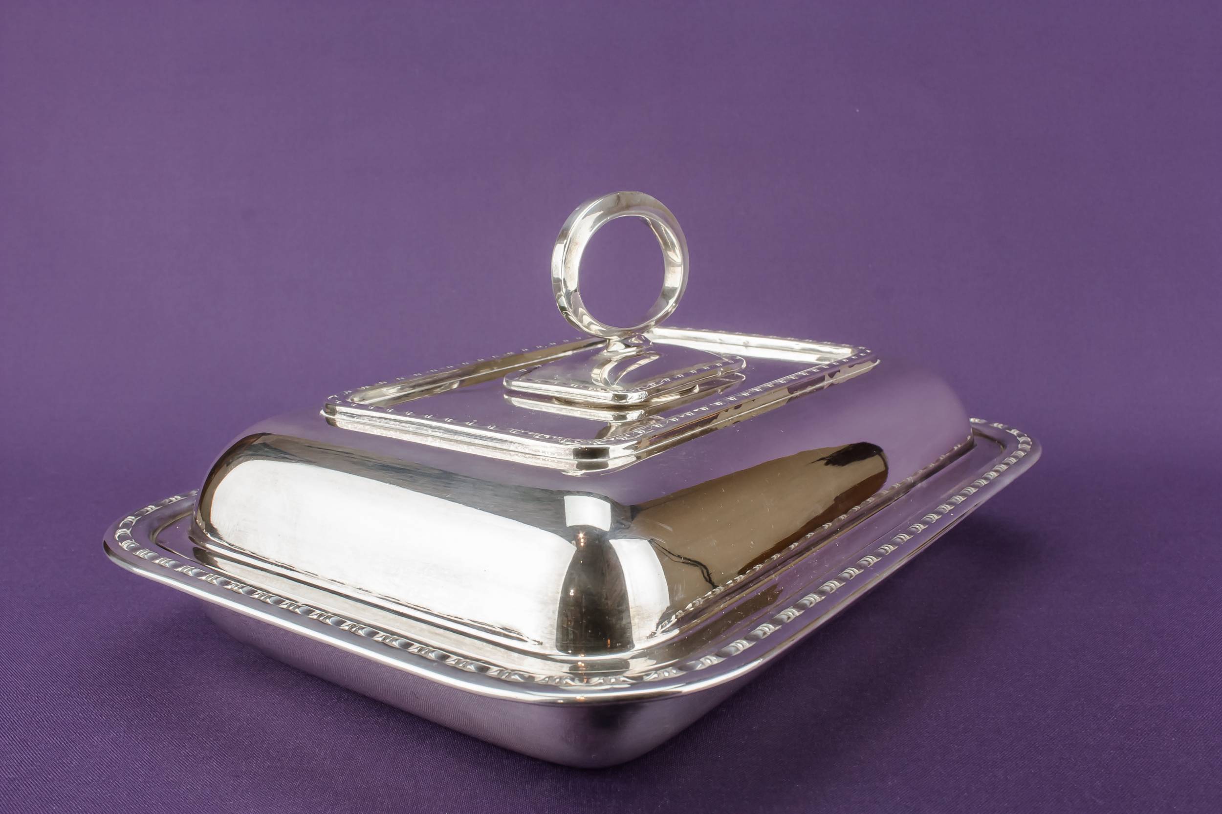 Neo-Classical Antique Serving — Silver plated bowl and lid 1