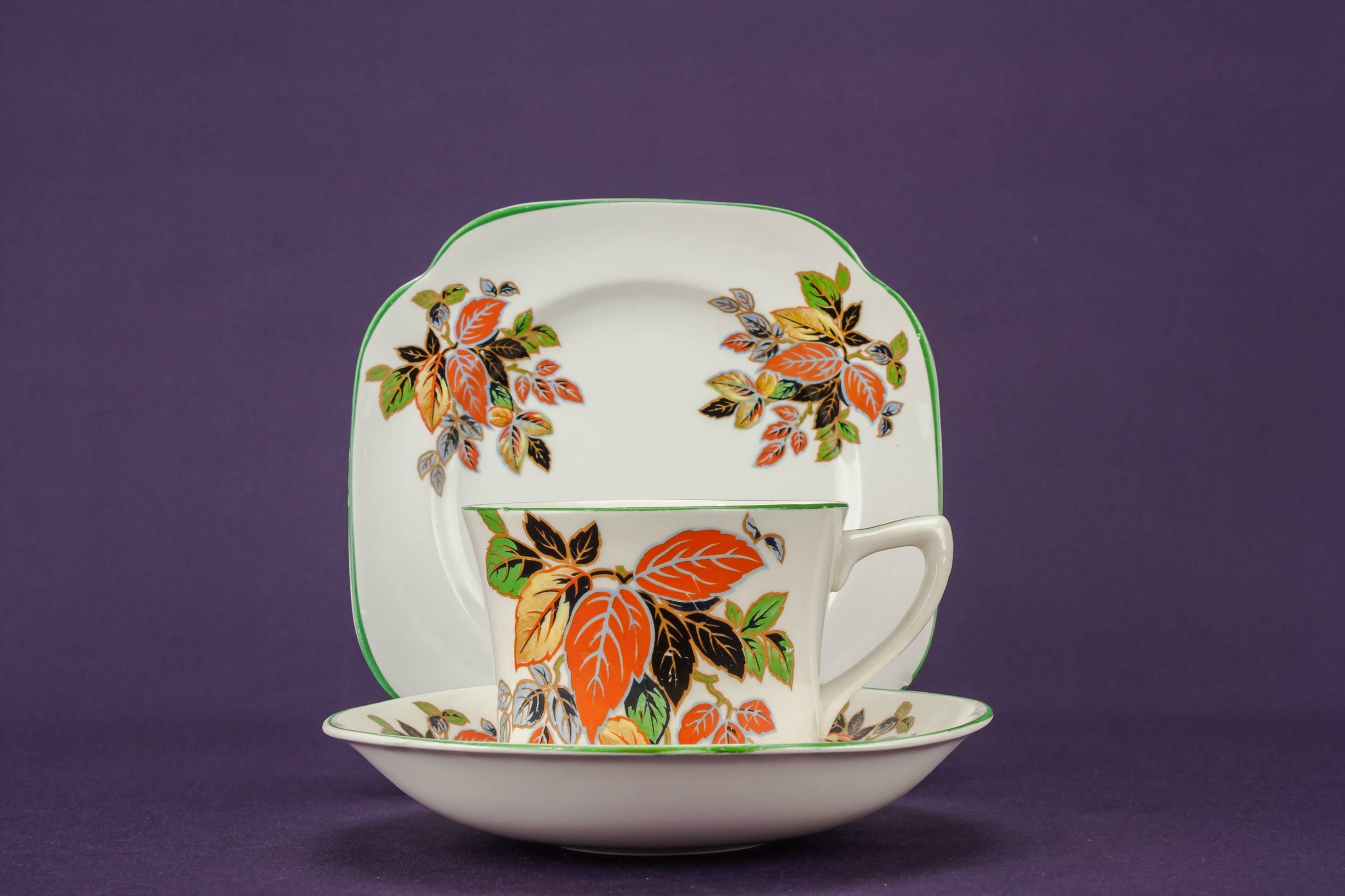 Persons Vintage Opulent — Four persons tea set