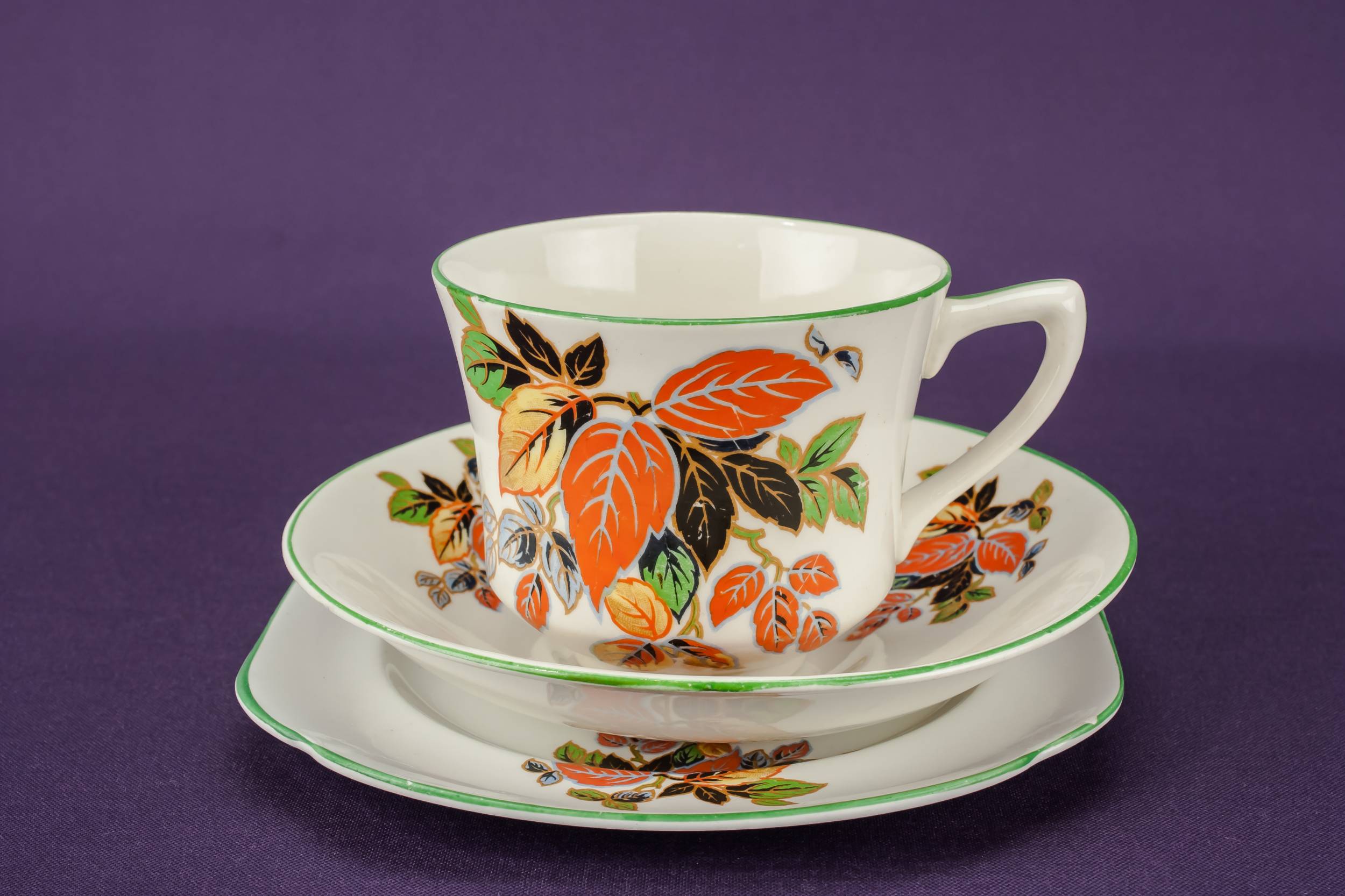 Persons Vintage Opulent — Four persons tea set 1