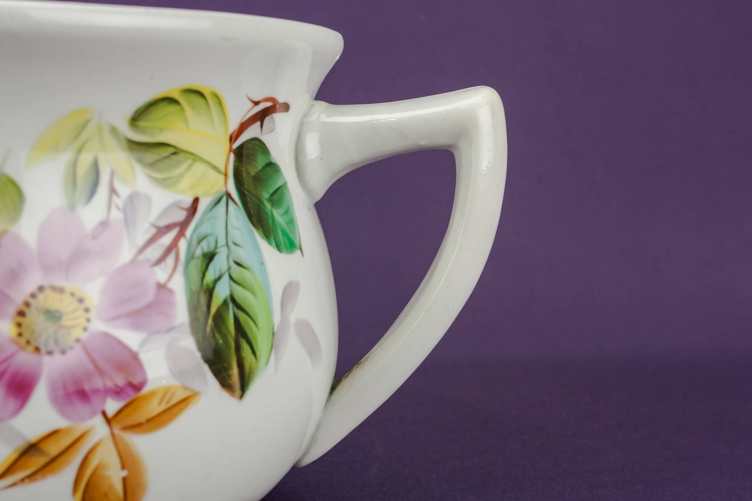 Beautiful Stoneware Floral — Painted flower planter 2