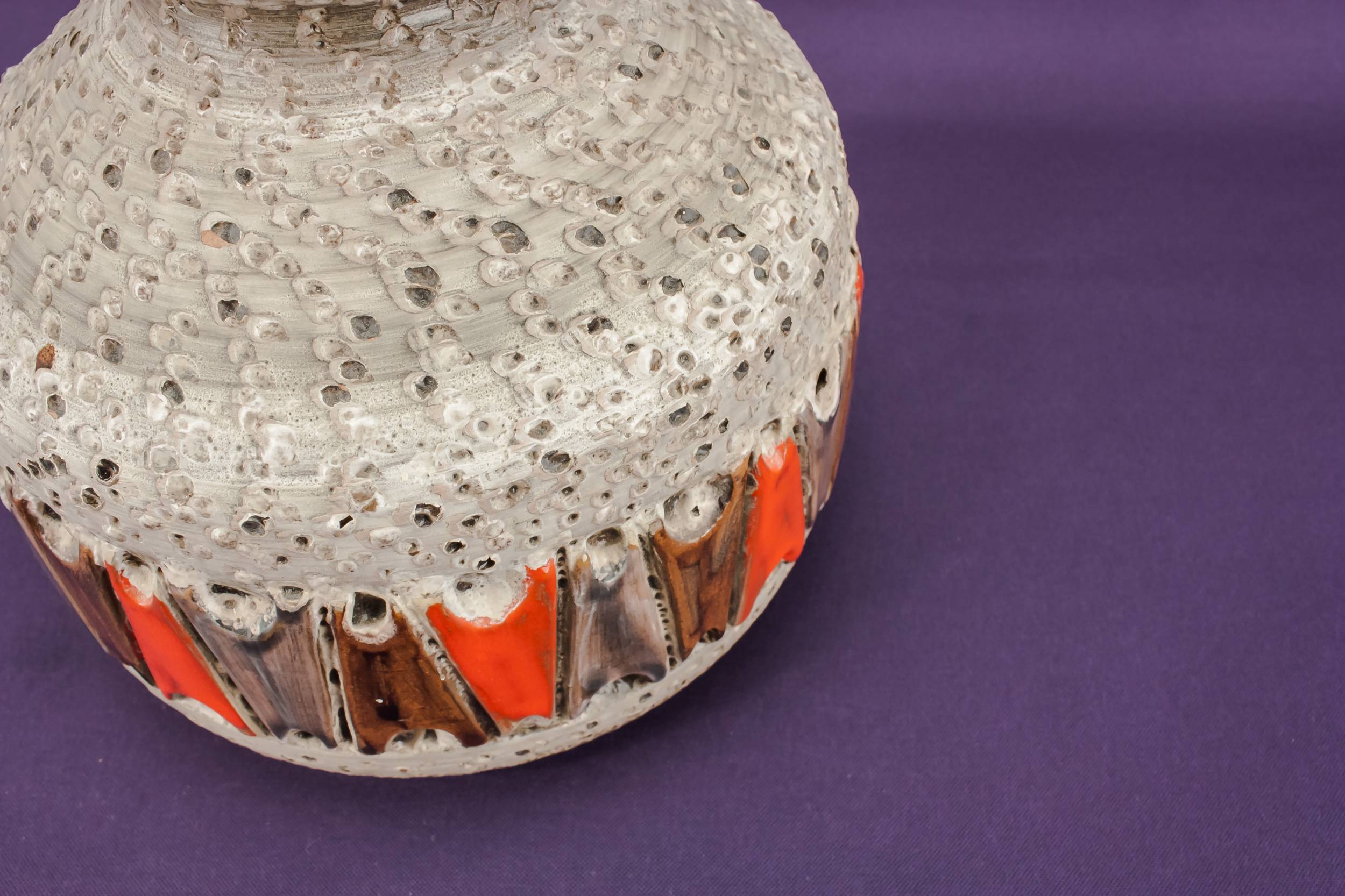 Ceramic Elegant Decor — Ceramic Modernist lamp 3