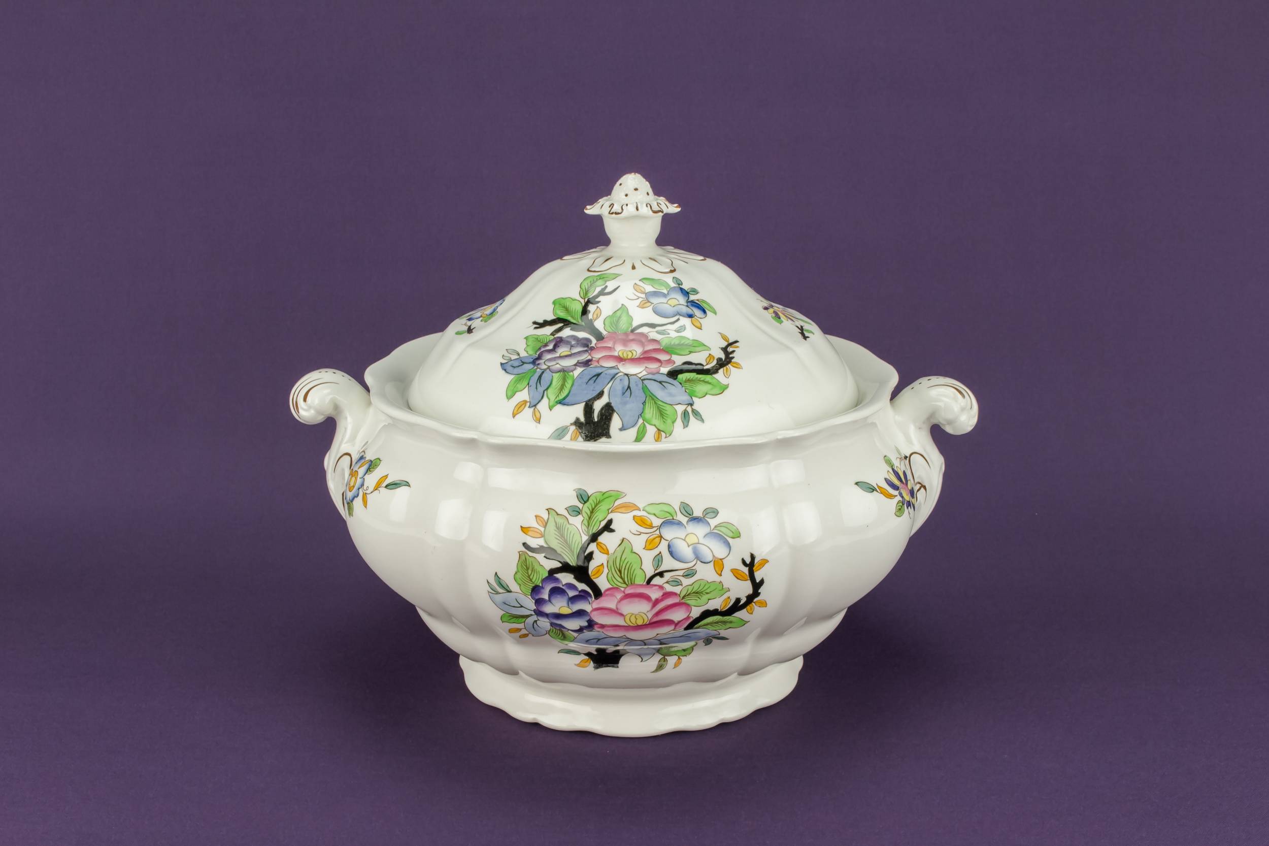 Vintage Pottery Woodstock — Art Deco pottery tureen