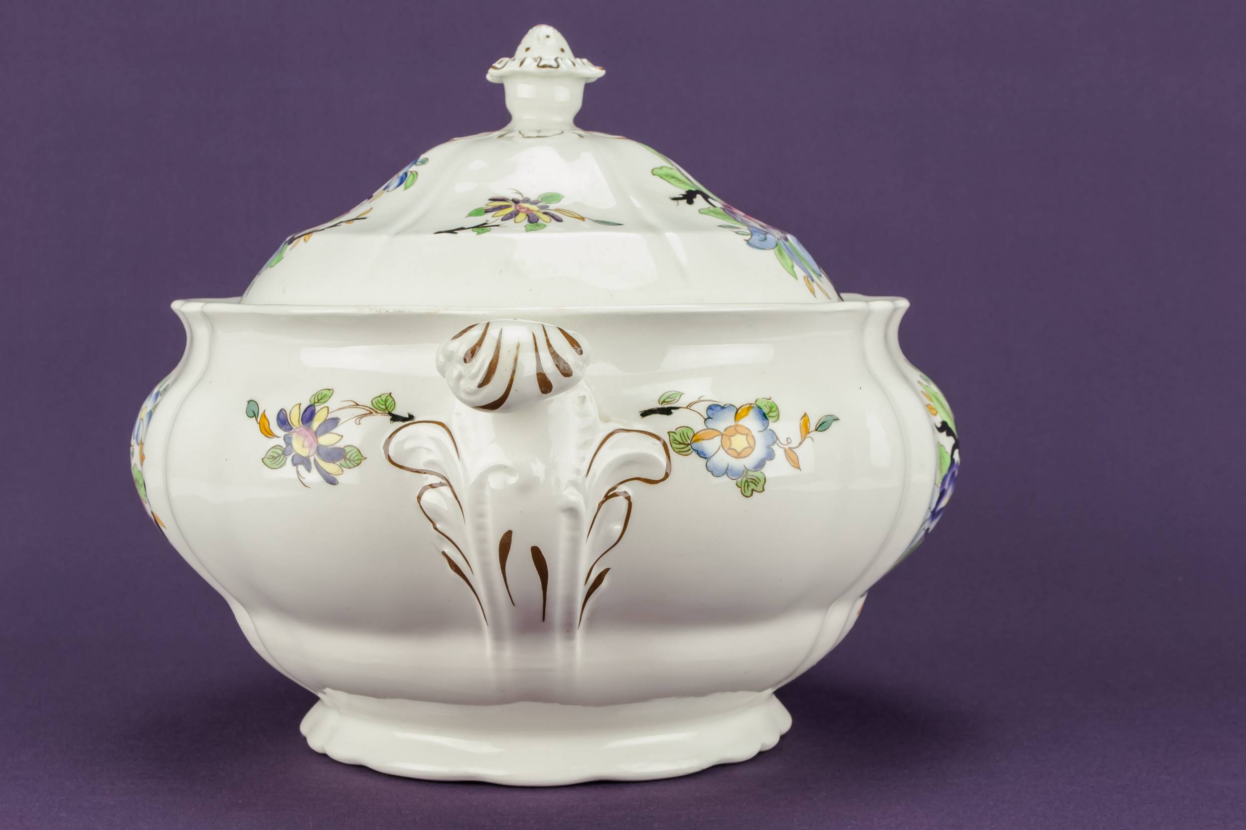 Vintage Pottery Woodstock — Art Deco pottery tureen 1