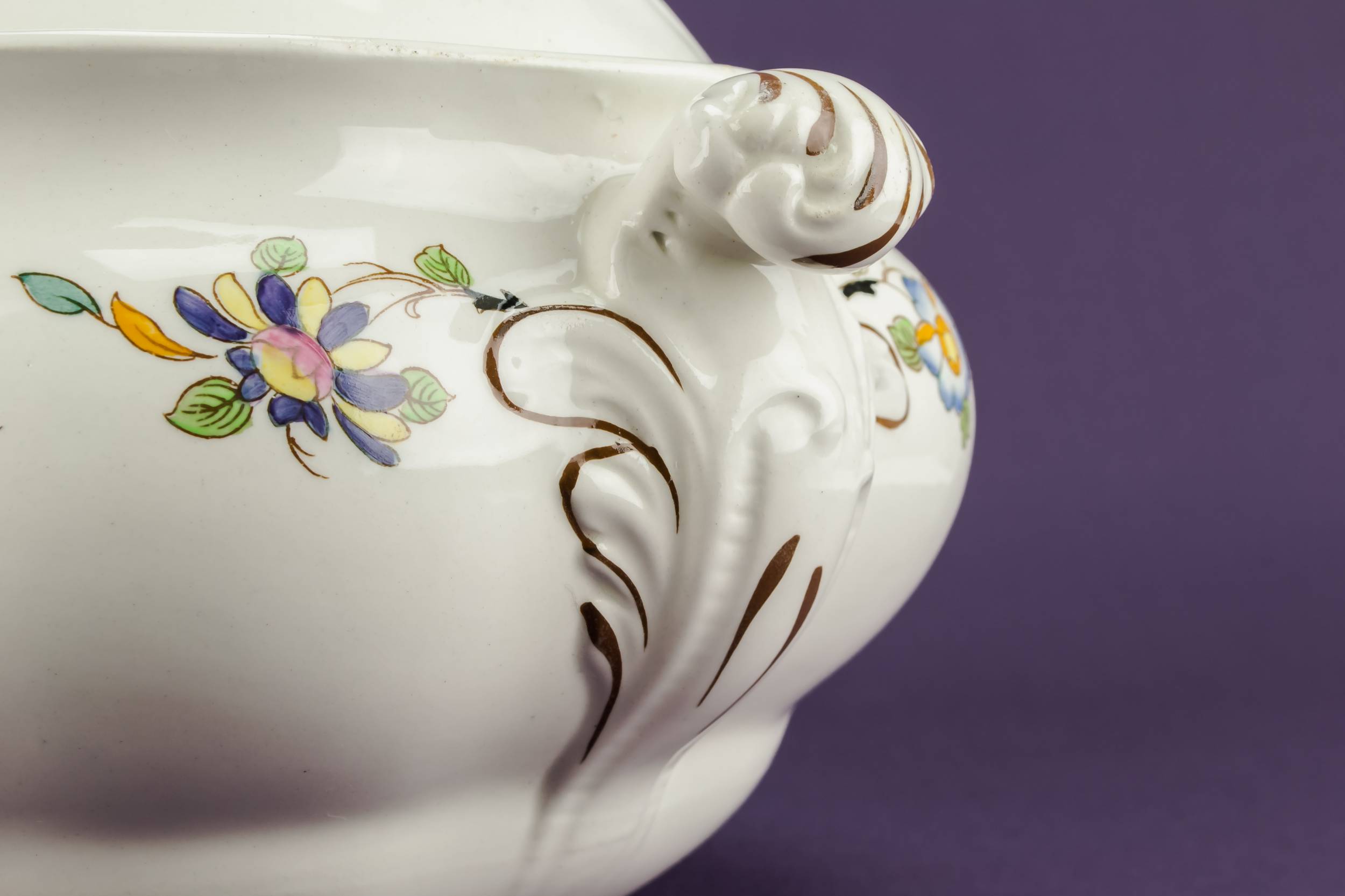 Vintage Pottery Woodstock — Art Deco pottery tureen 3