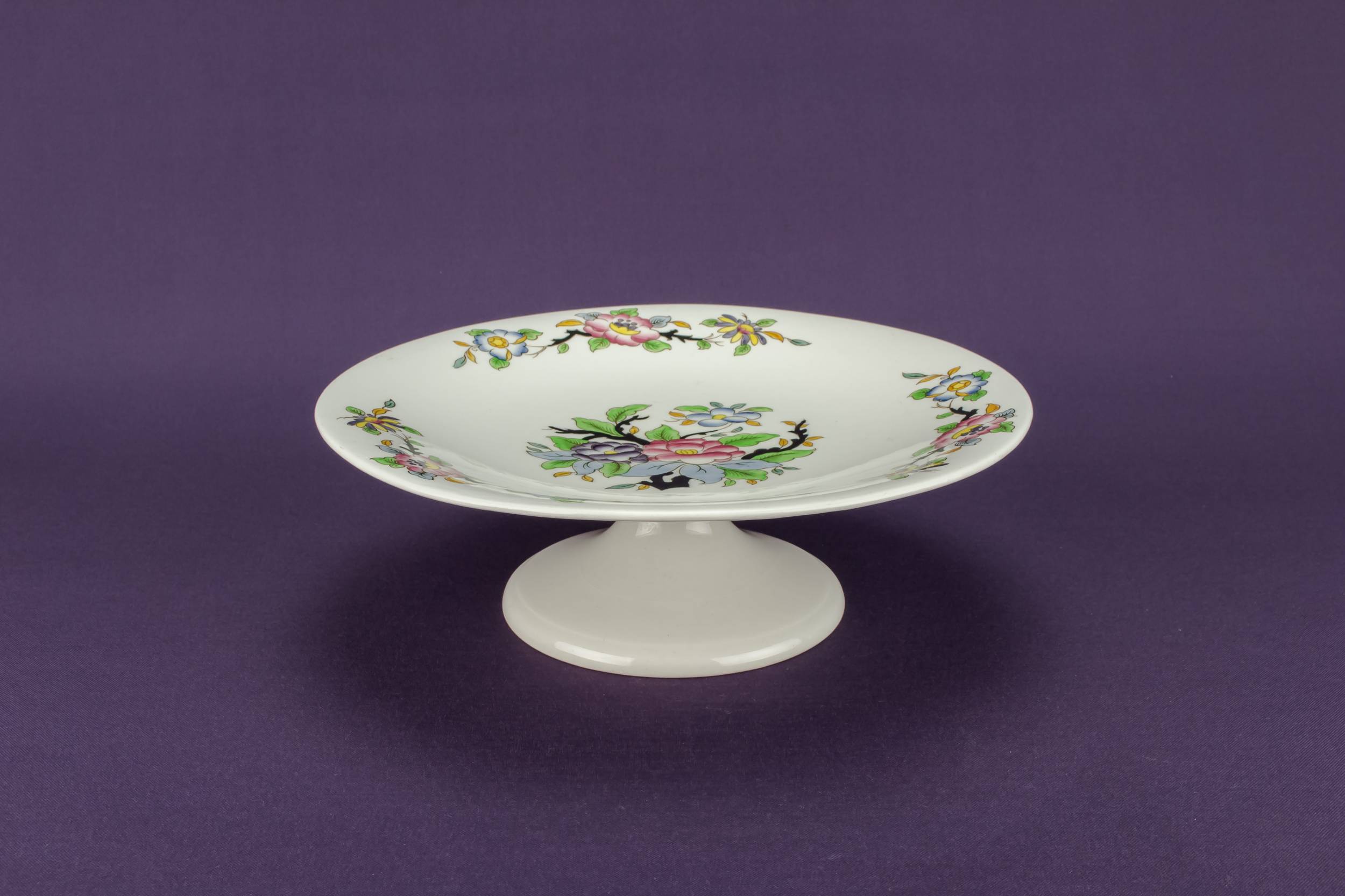 Medium Pottery Woodstock — Art Deco pottery cake stand