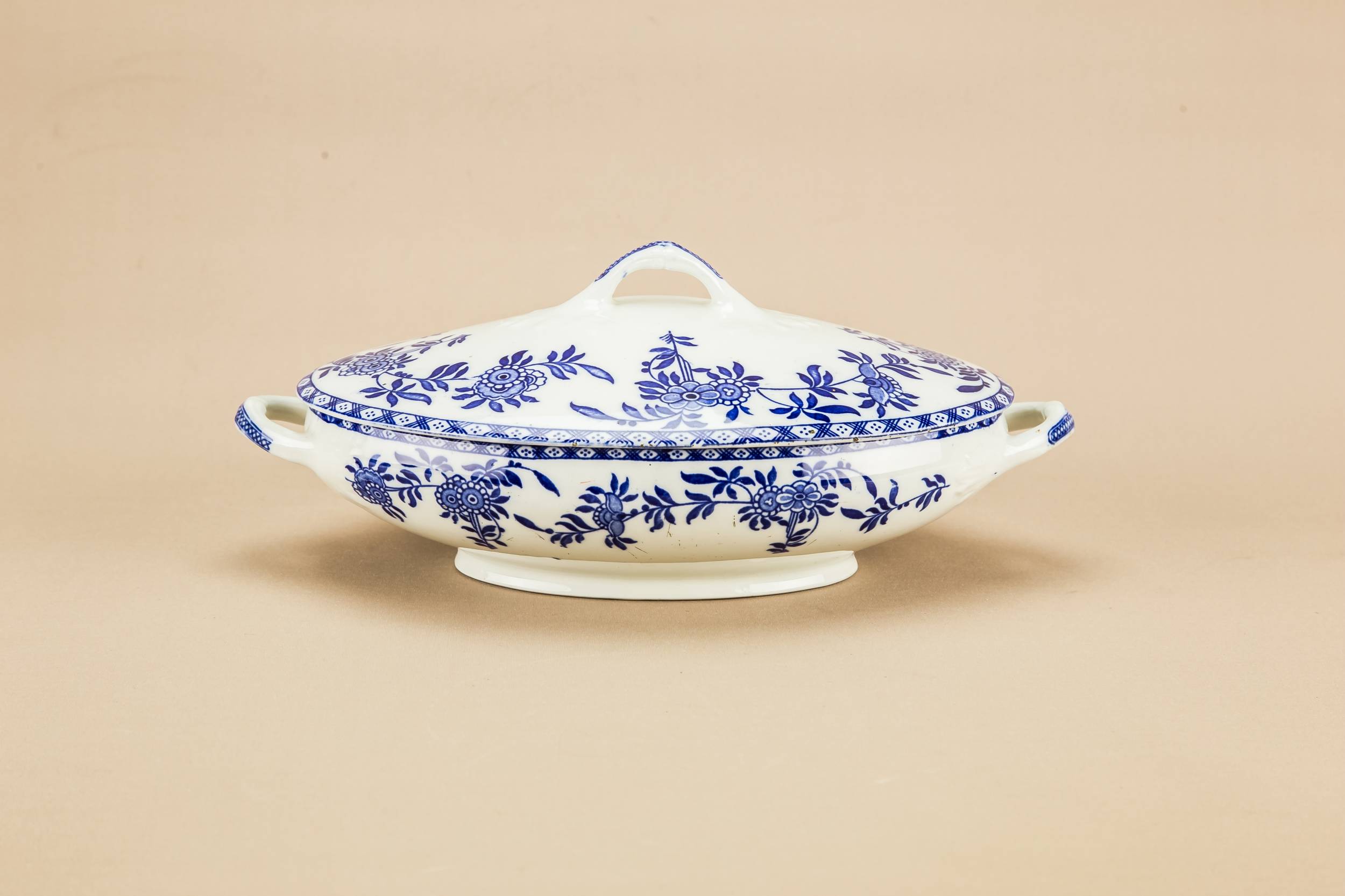 Vintage Neo-Classical TUREEN — Blue and white tureen