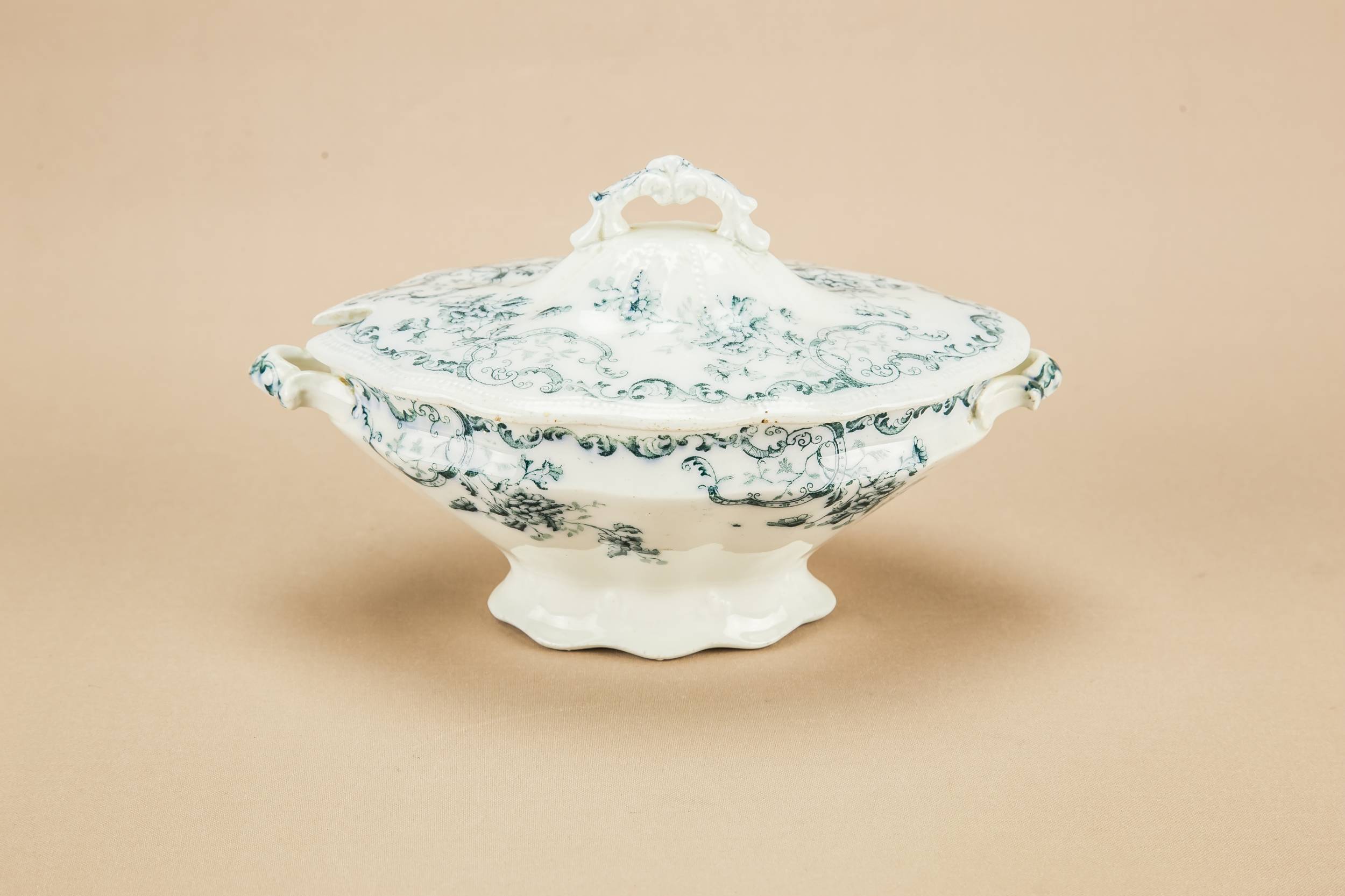 Antique Victorian Pottery — Small green tureen