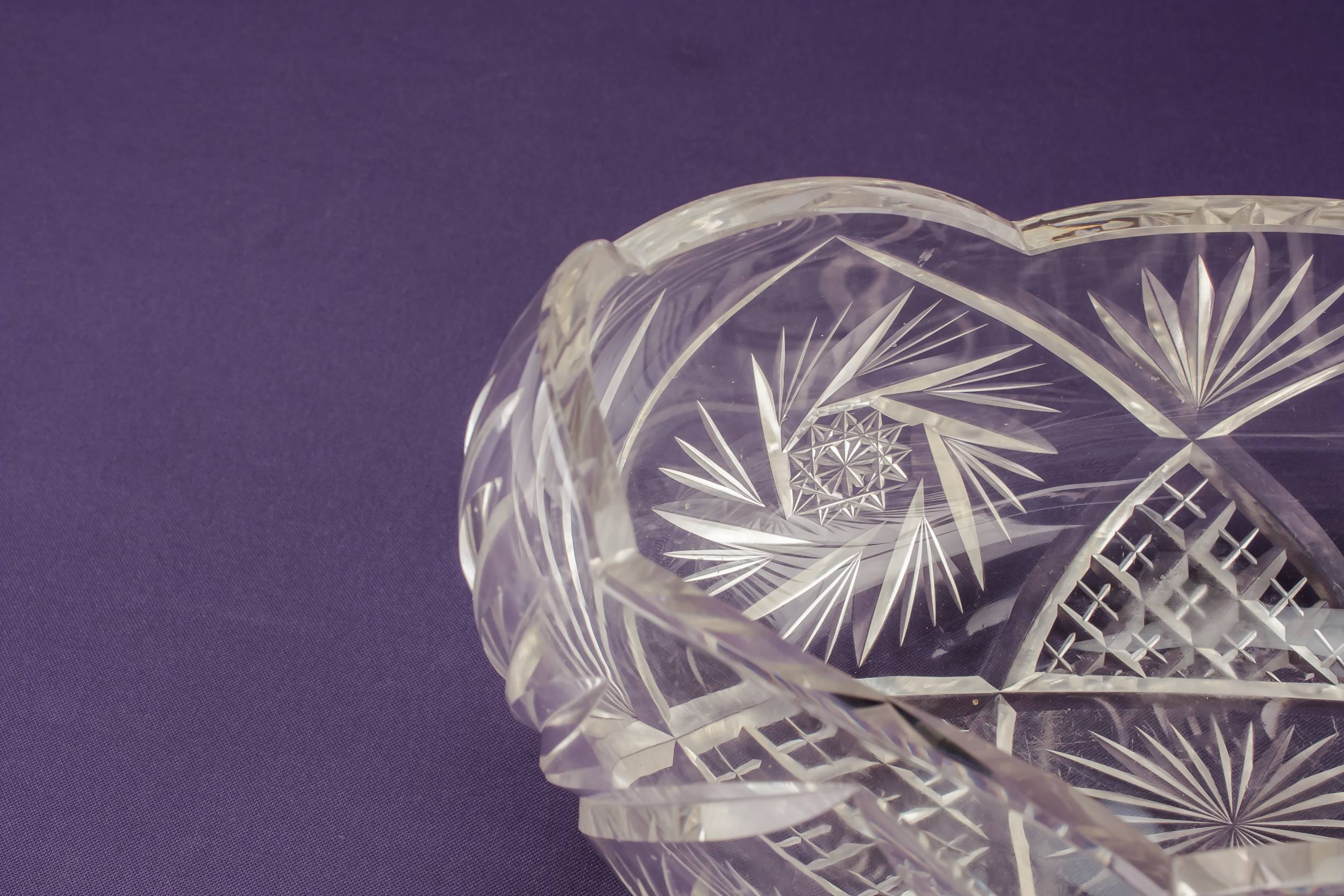 Traditional Cut Glass — Retro cut glass bowl 2
