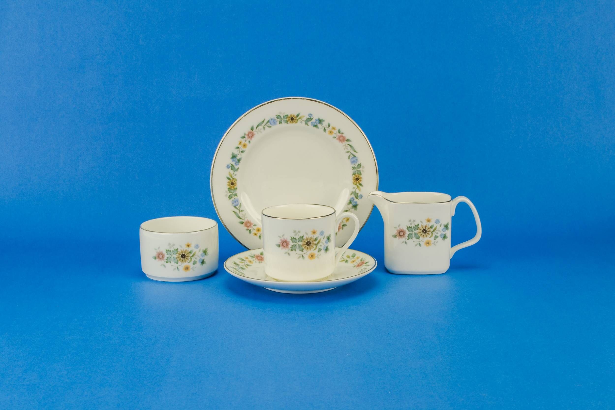 Persons Modernist Elegant — Six persons coffee set