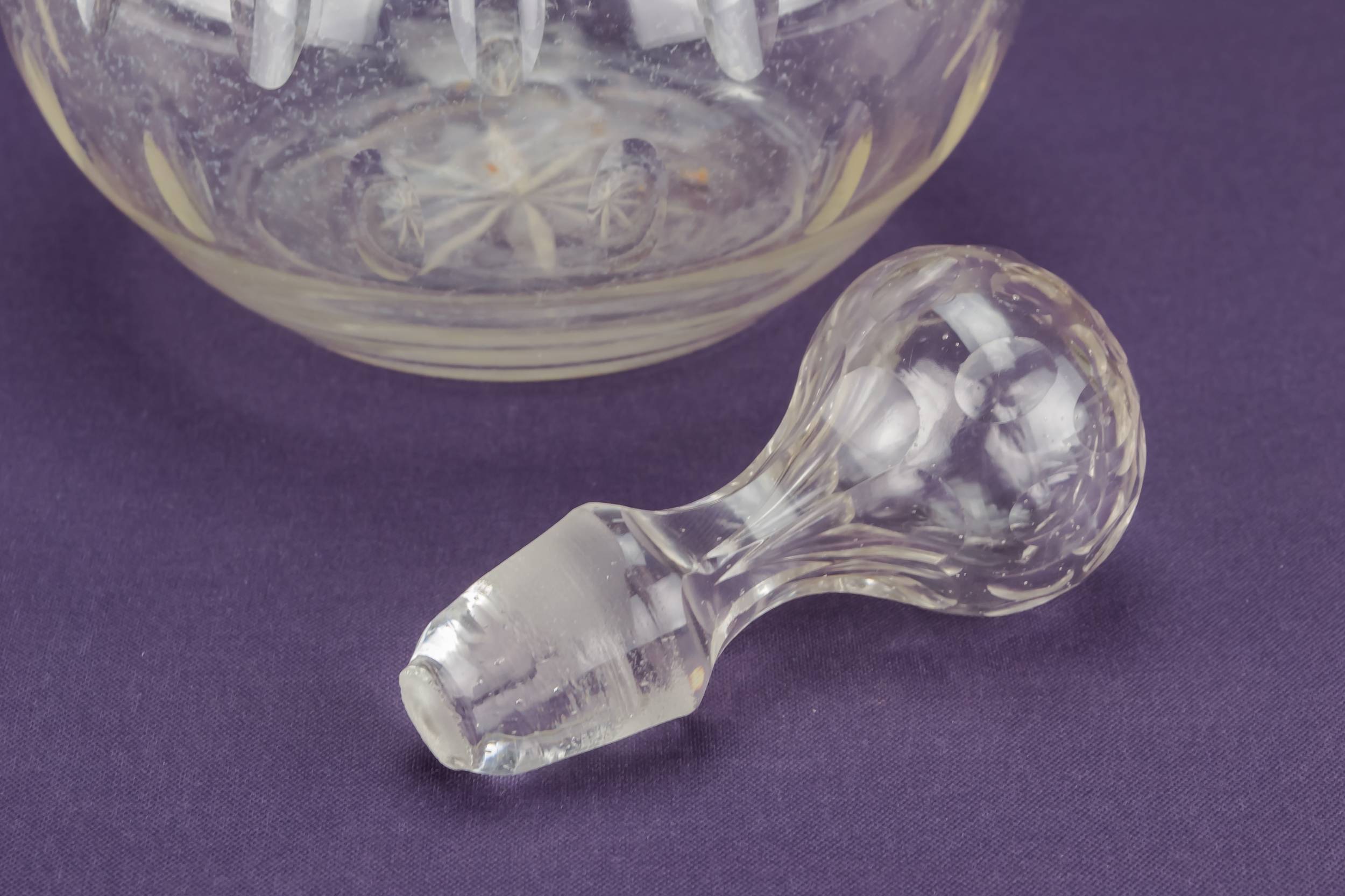 Antique Victorian Sherry — Cut glass wine decanter 2