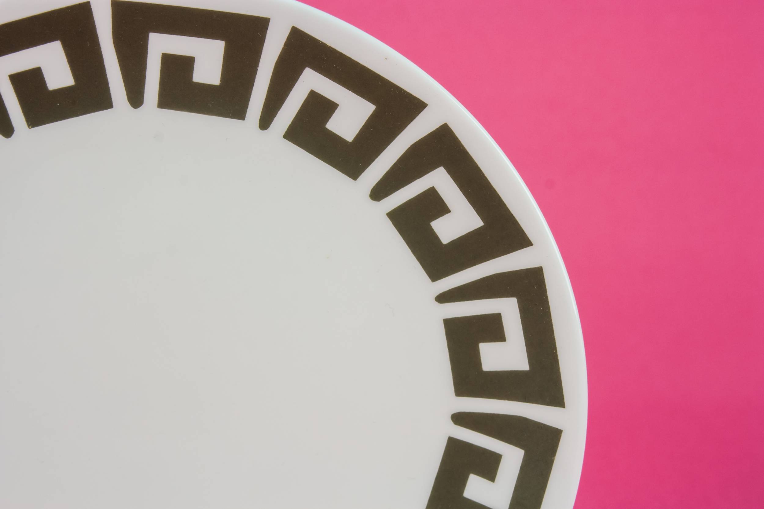 Vintage Modernist PLATES — 6 Wedgwood small plates 1
