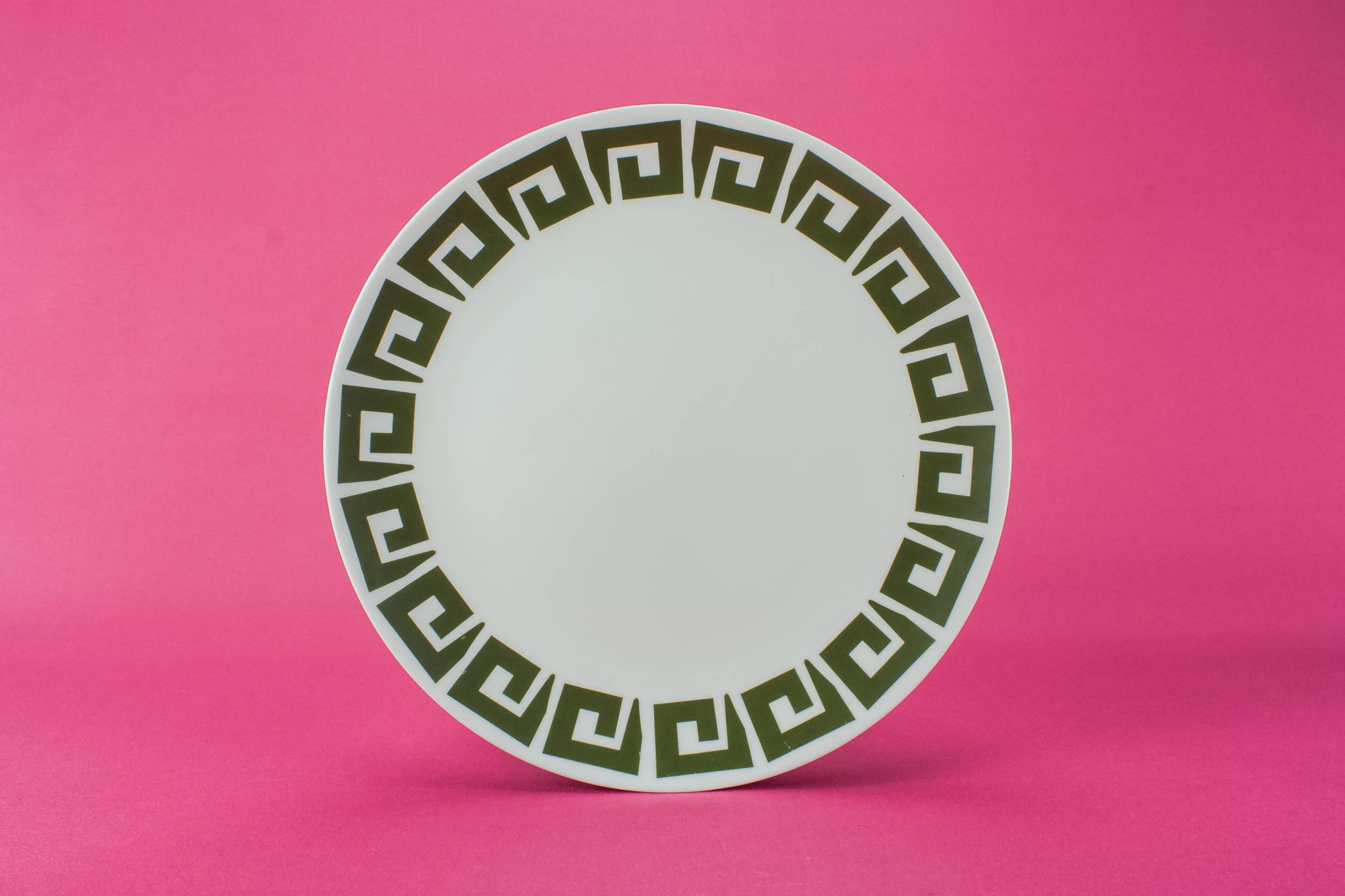 Attractive Vintage Keystone — 6 Modernist dinner plates