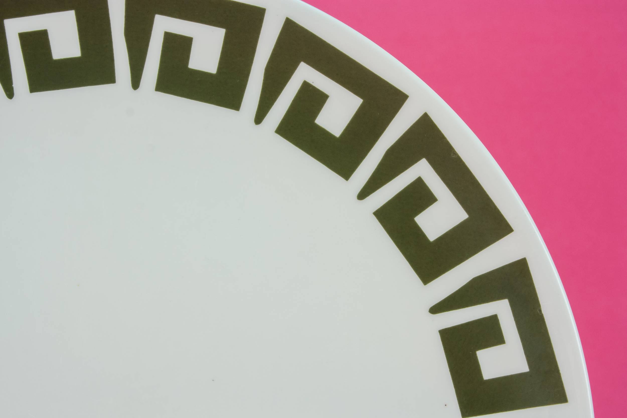 Attractive Vintage Keystone — 6 Modernist dinner plates 1