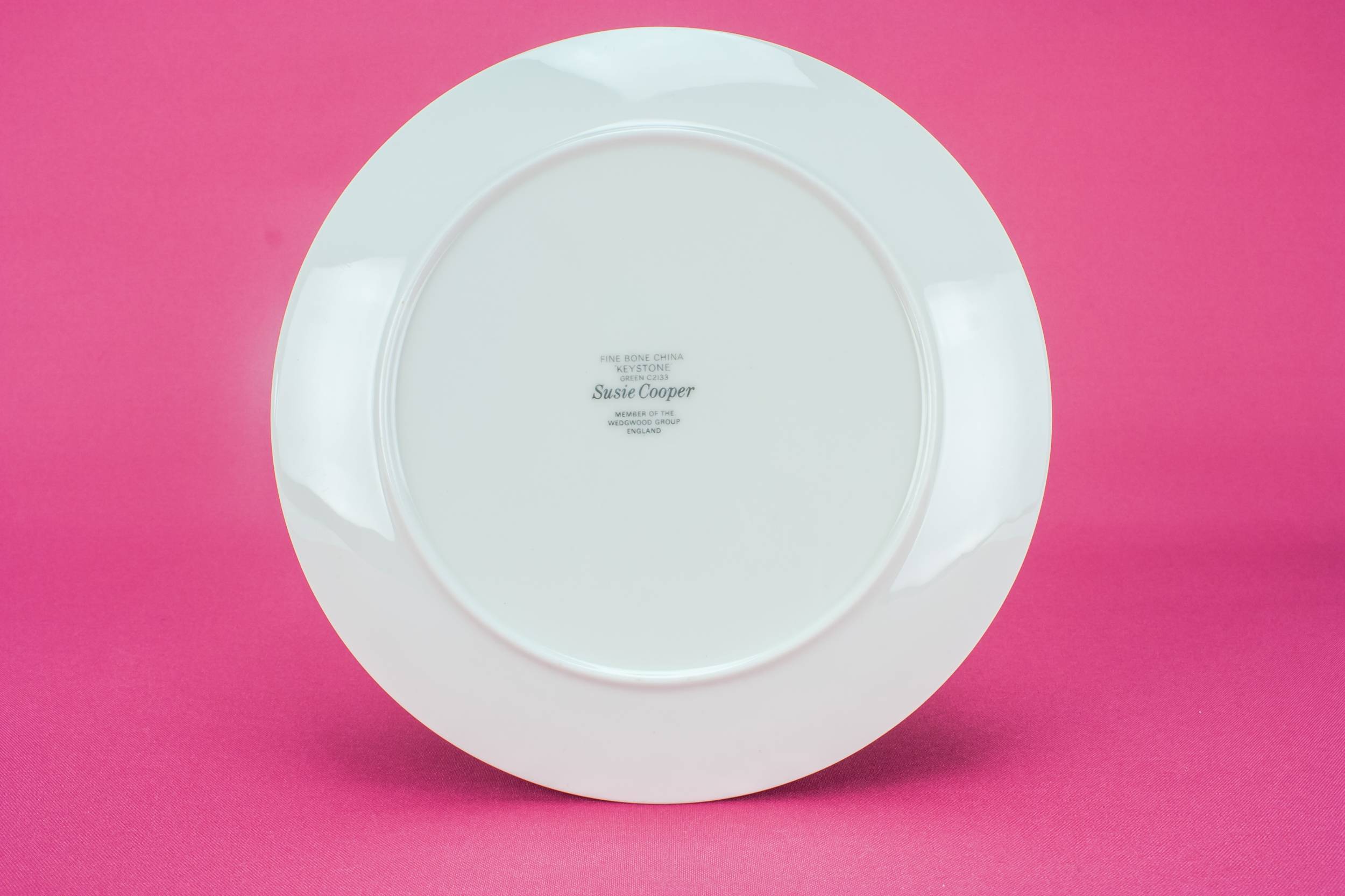 Bone China Charming — 6 Modernist bone china plates 2