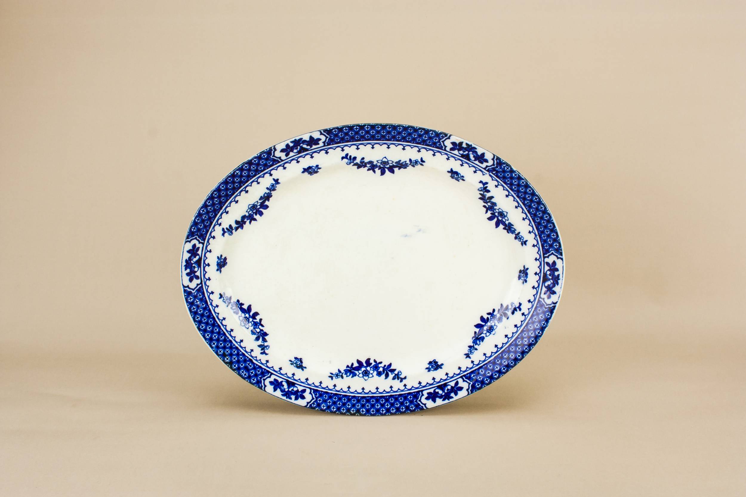 Elegant Blue And — Neo-Classical pottery platter