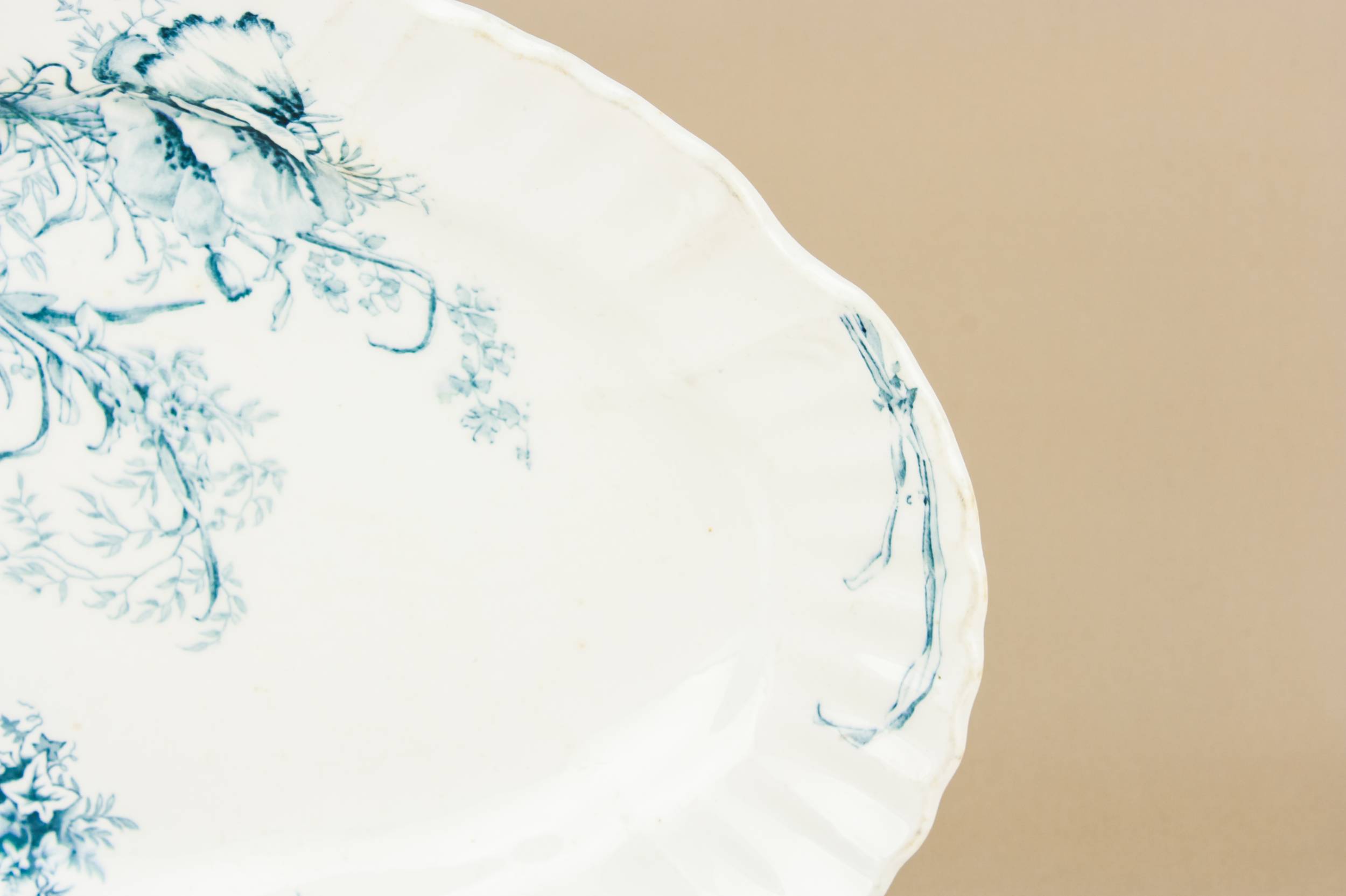 Art Nouveau Antique — Royal Doulton platter 1