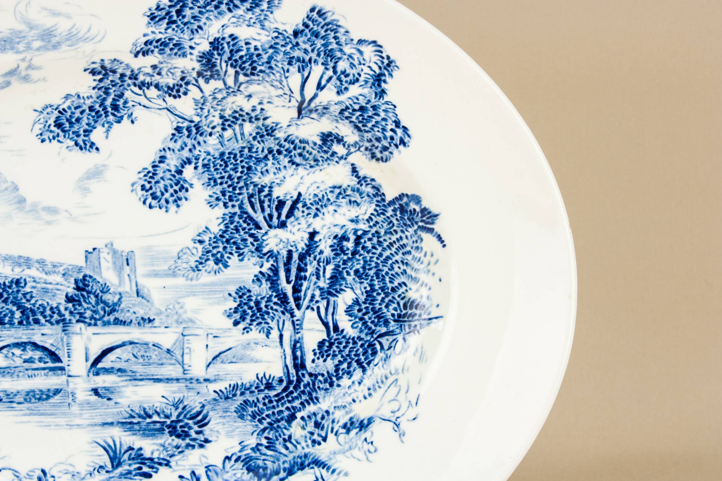 Vintage Retro Countryside — Retro pottery platter 1