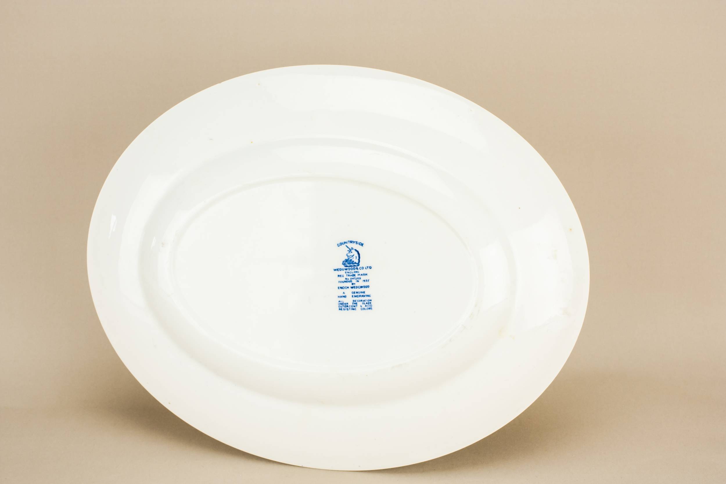 Vintage Retro Countryside — Retro pottery platter 2