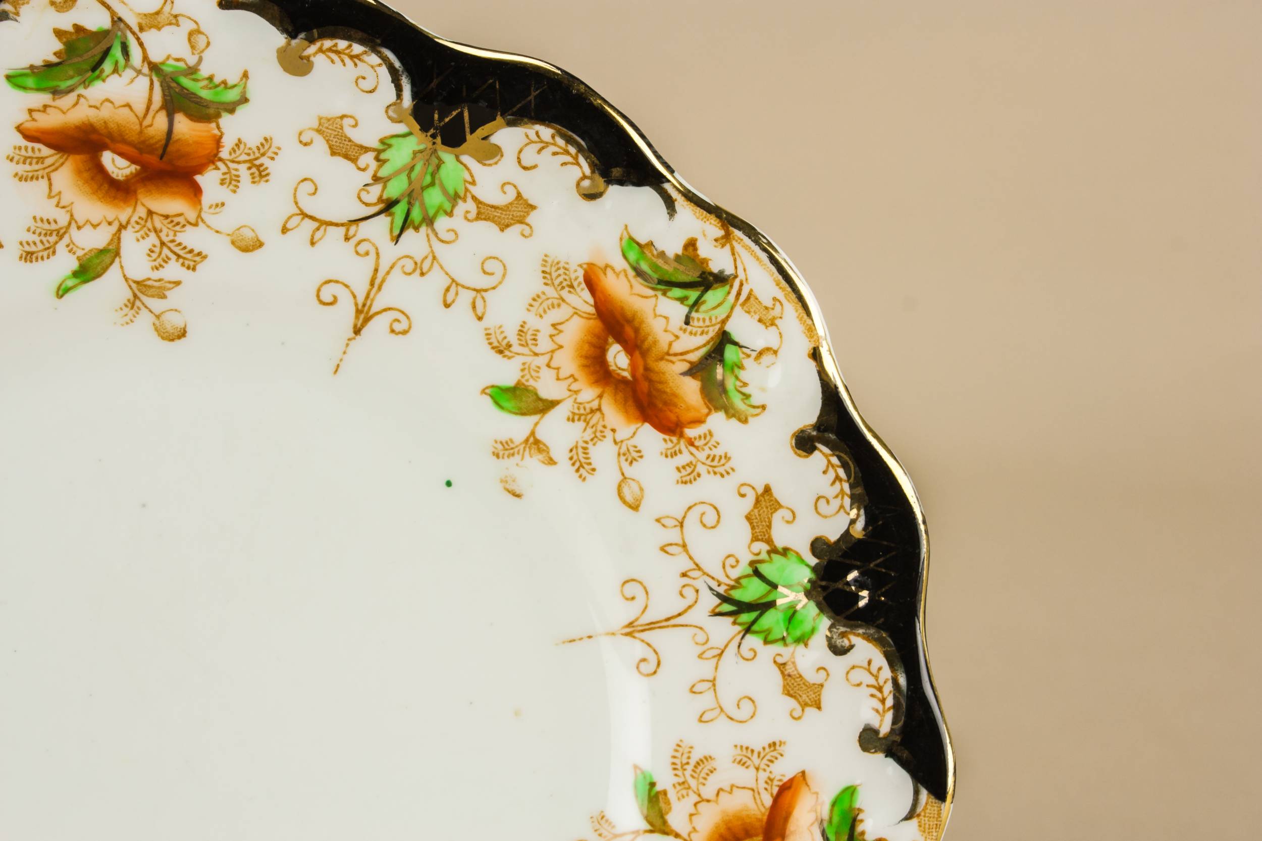 Neo-Classical Bone China — 3 small dessert plates 1