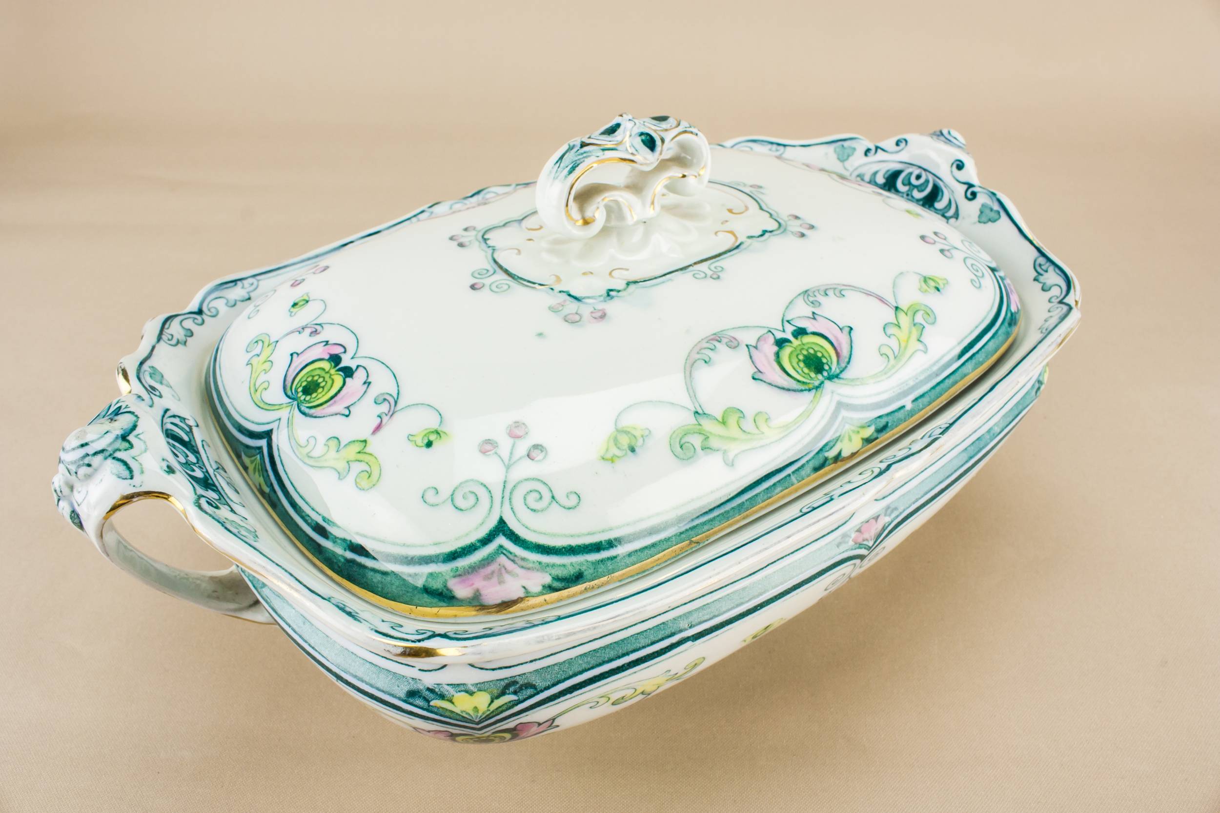 Spectacular Antique Floral — Art Nouveau bone china tureen 1