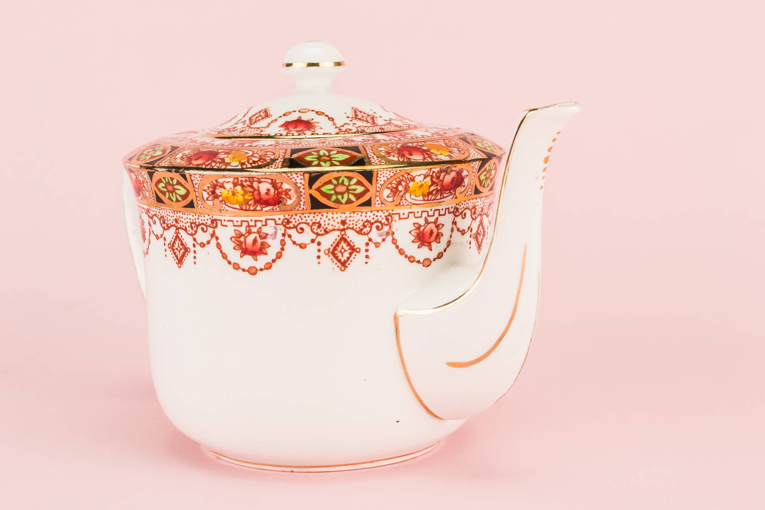Beautiful Neo-Classical Floral — Medium bone china teapot 2