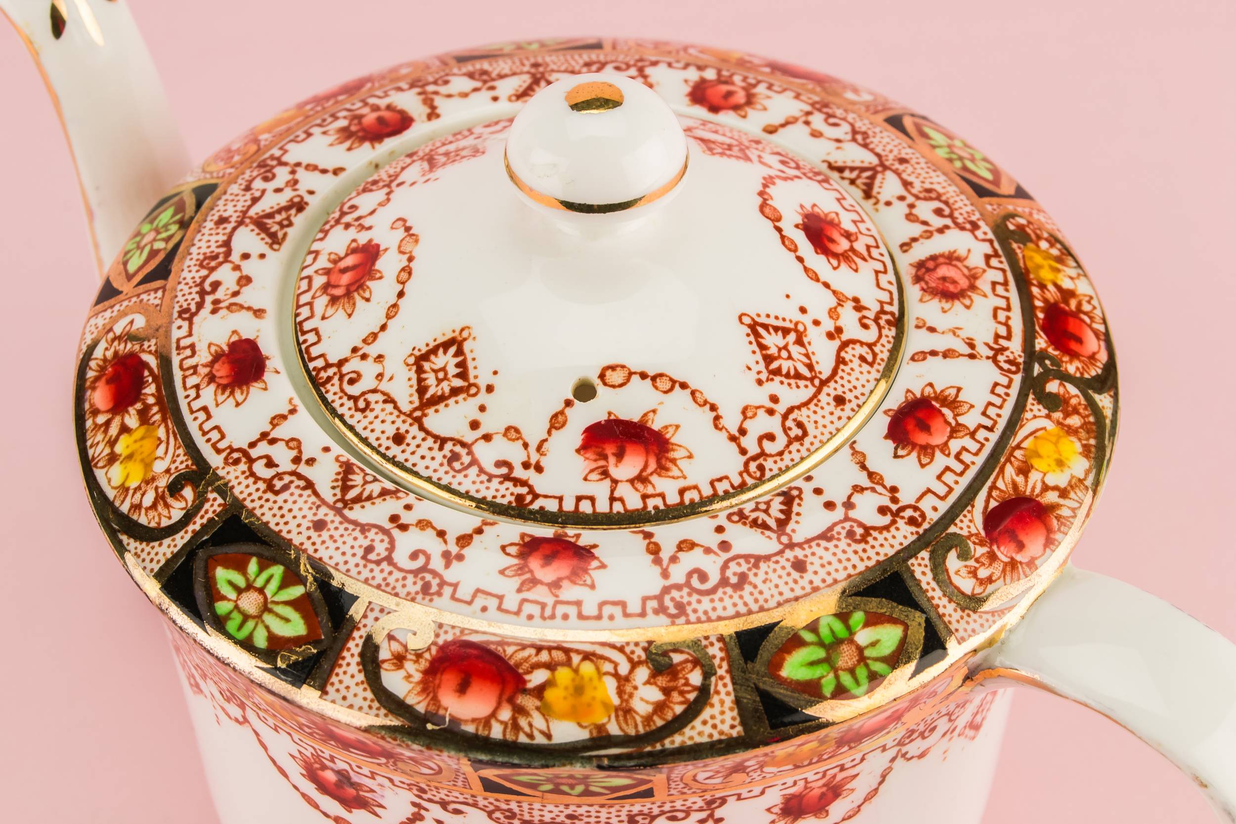 Beautiful Neo-Classical Floral — Medium bone china teapot 3