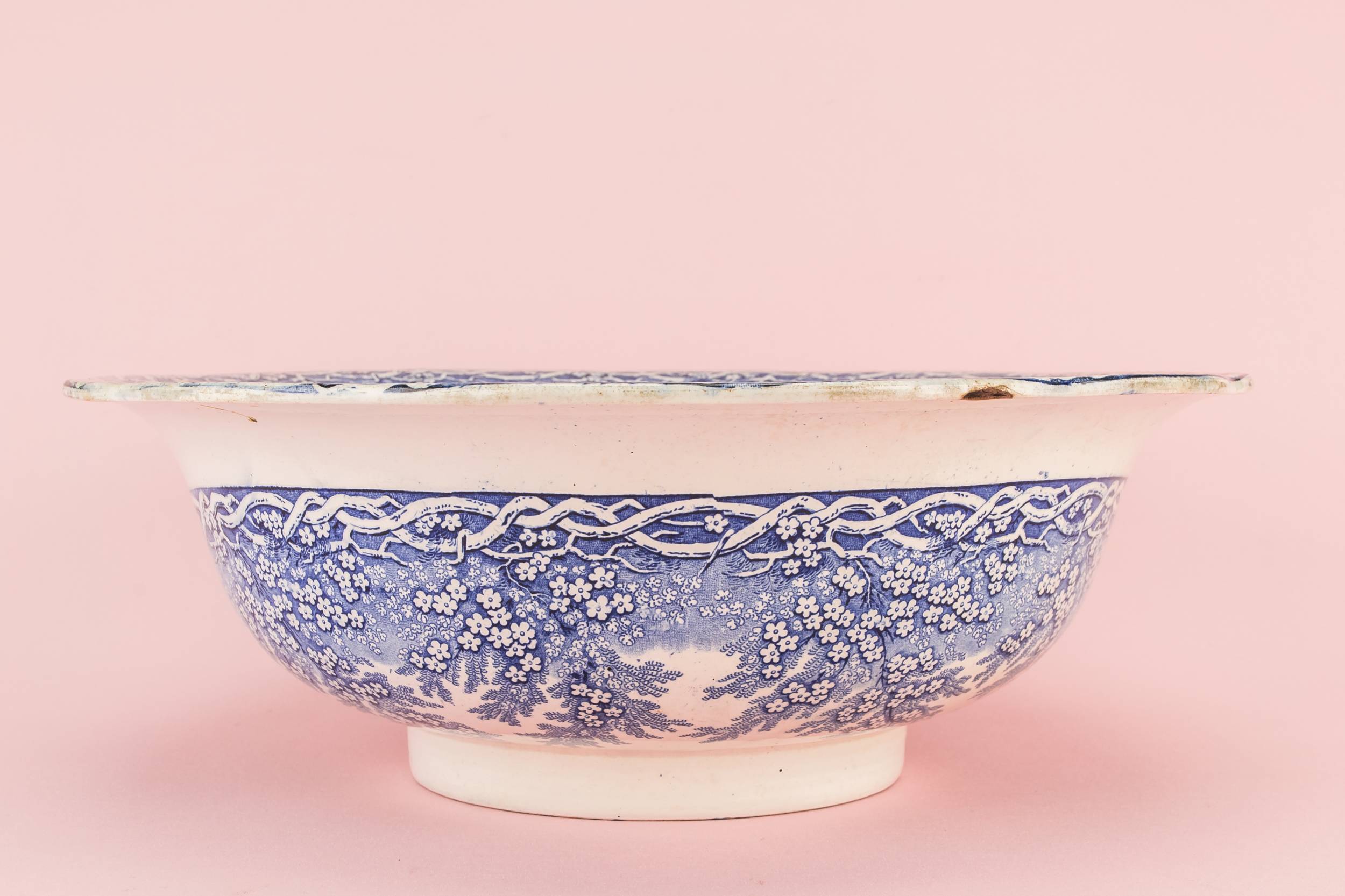 Shabby Chic Antique — High Victorian pottery bowl 1