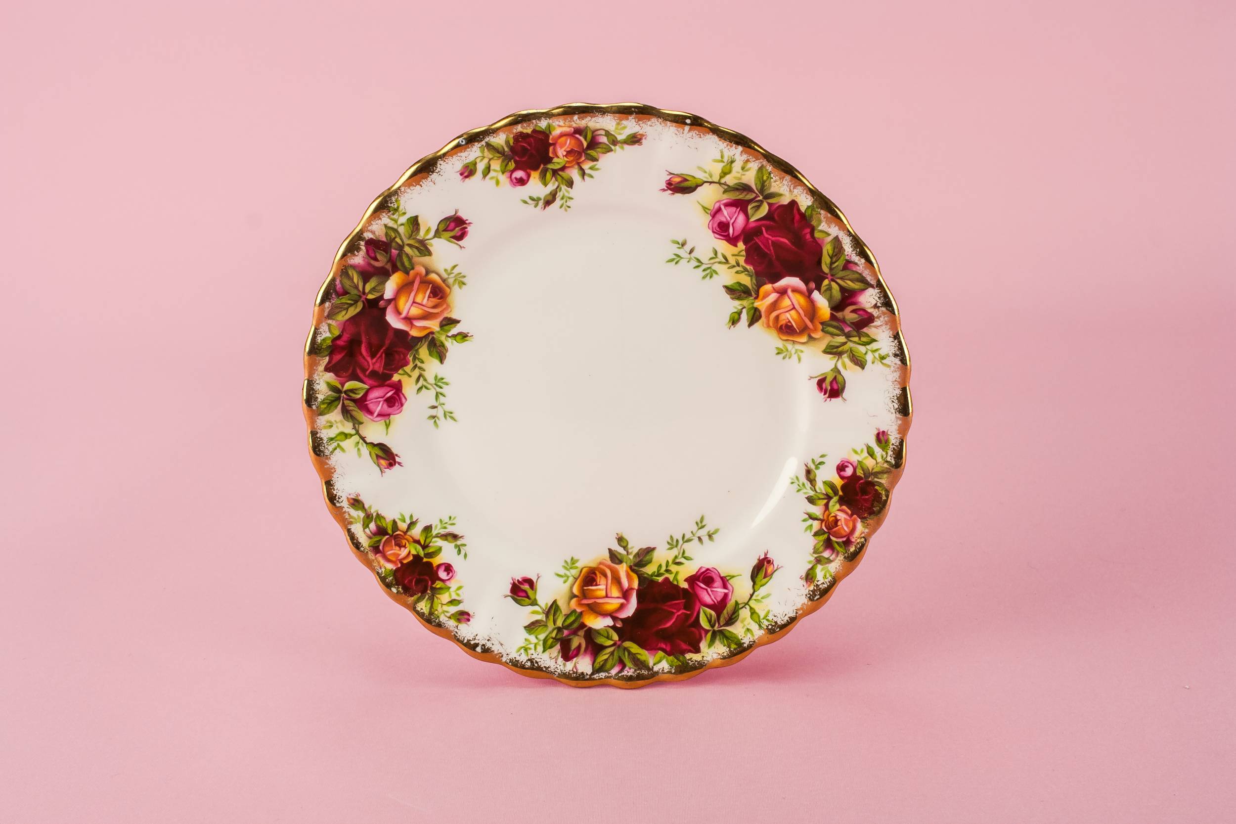 Beautiful Vintage Dish — 6 retro bone china plates