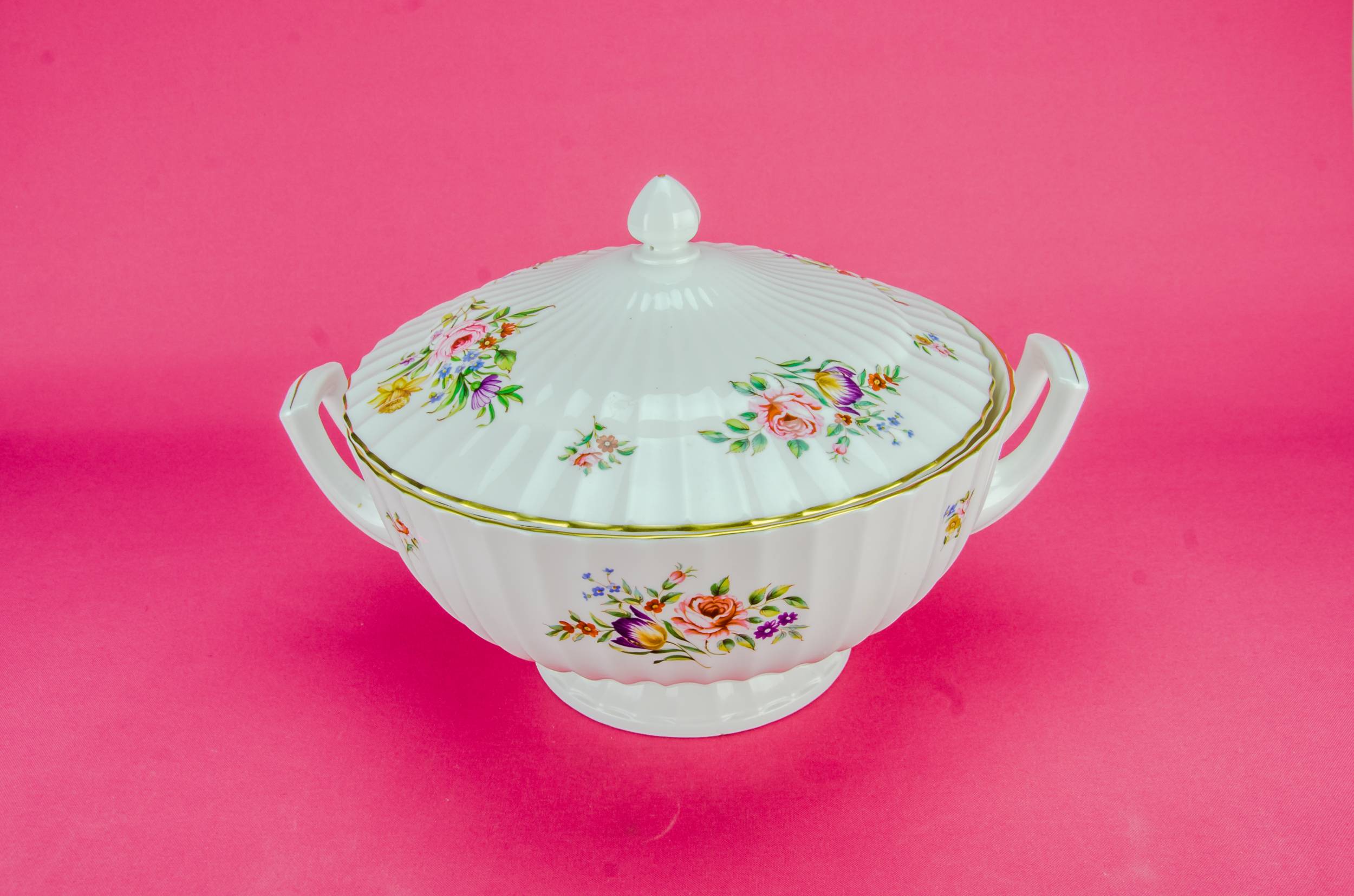 Vintage Retro TUREEN — Large bone china tureen