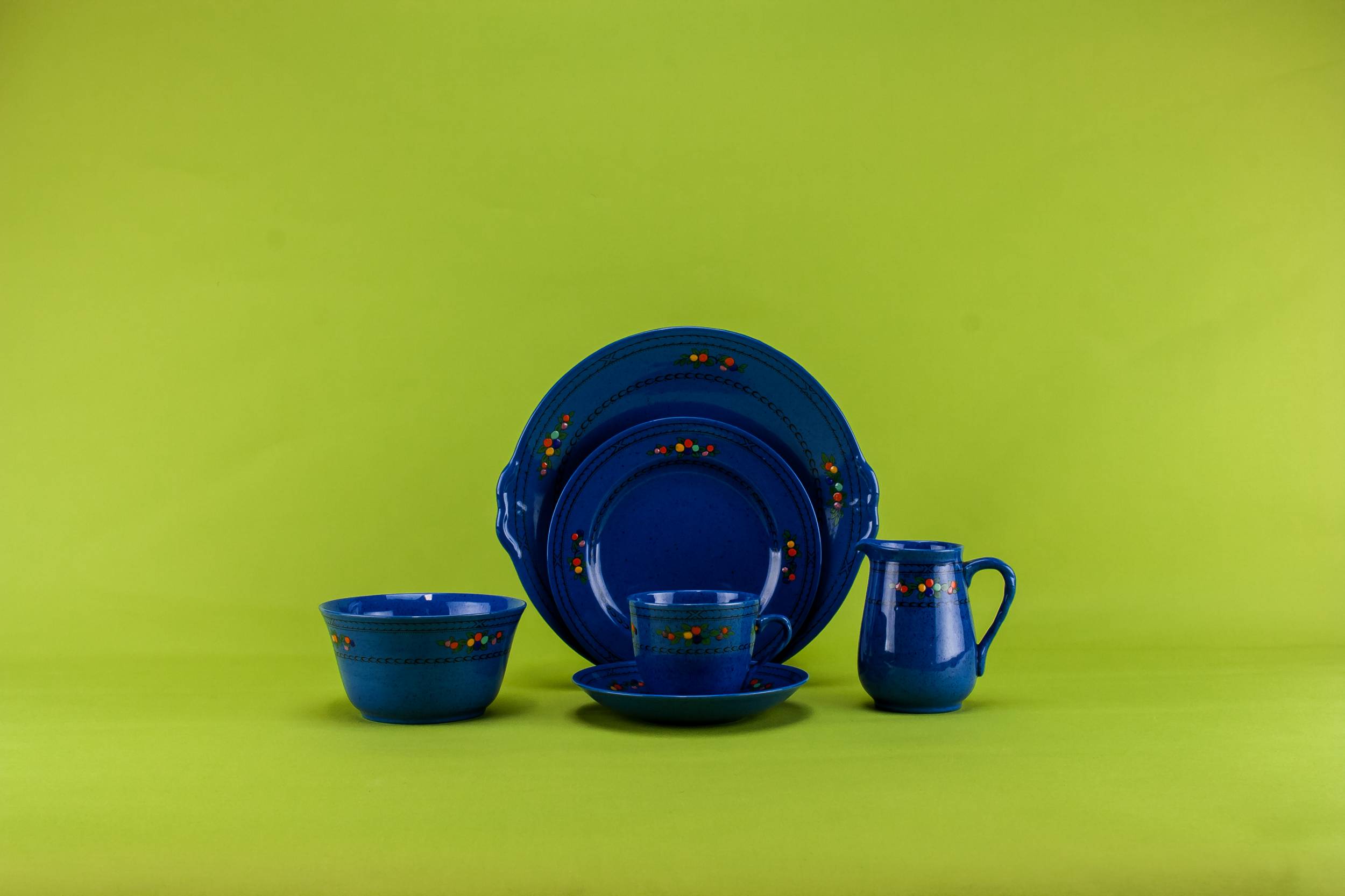 Persons Opulent Vintage — Art Deco blue tea set