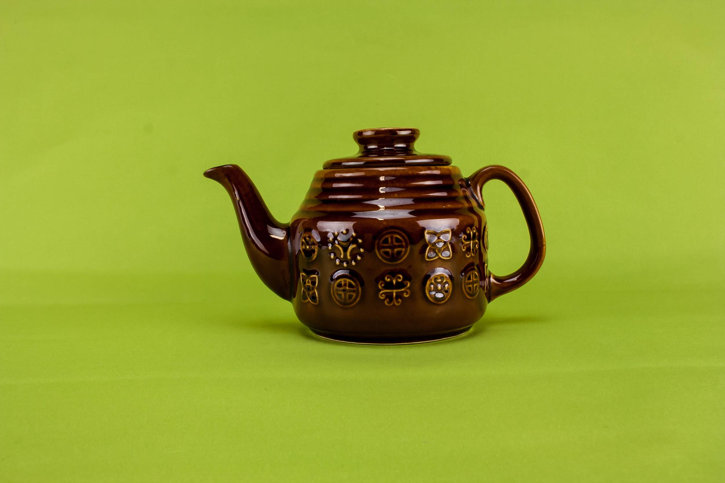 Vintage Imposing Geometric — Pottery Modernist teapot