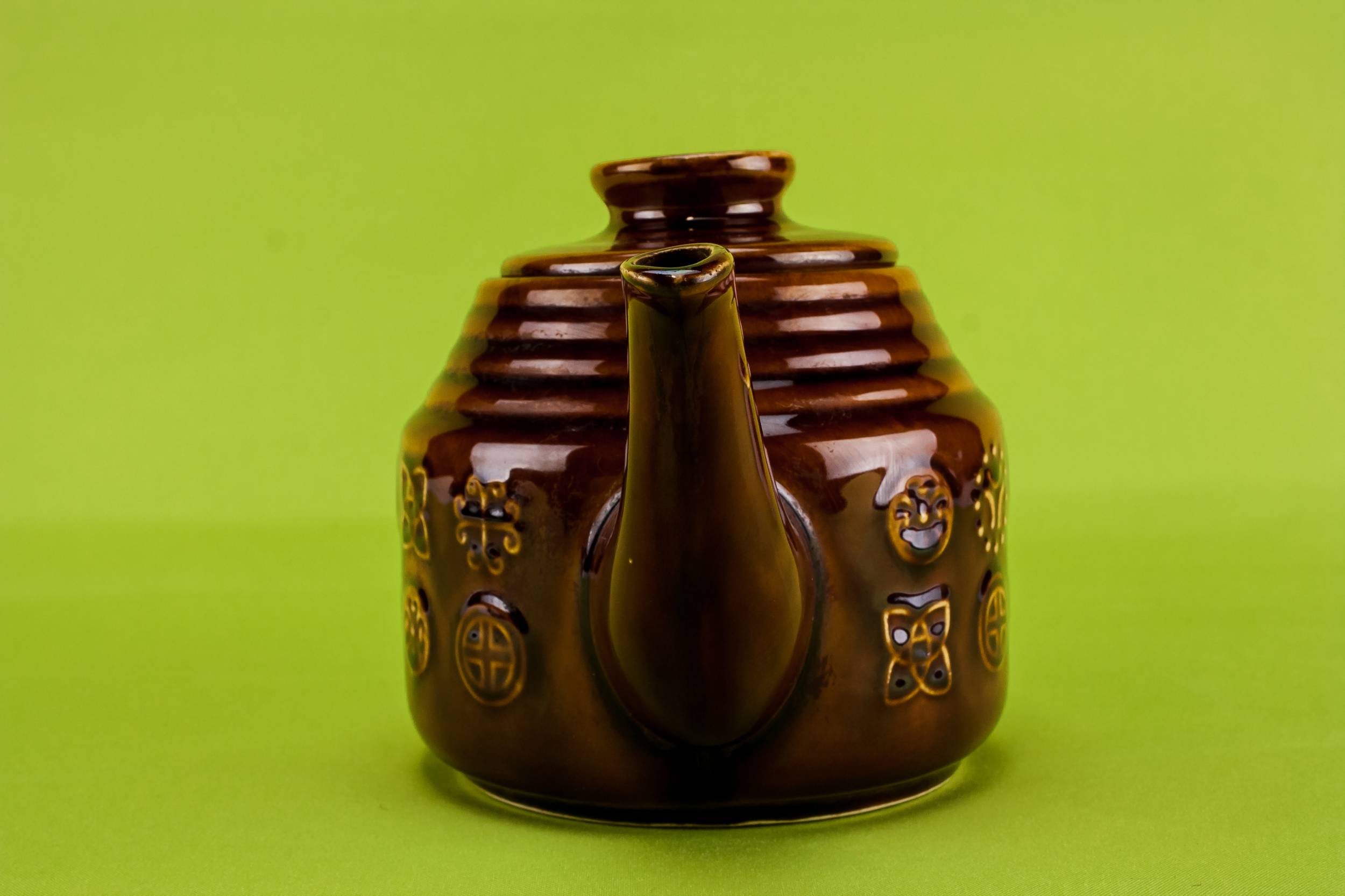 Vintage Imposing Geometric — Pottery Modernist teapot 2