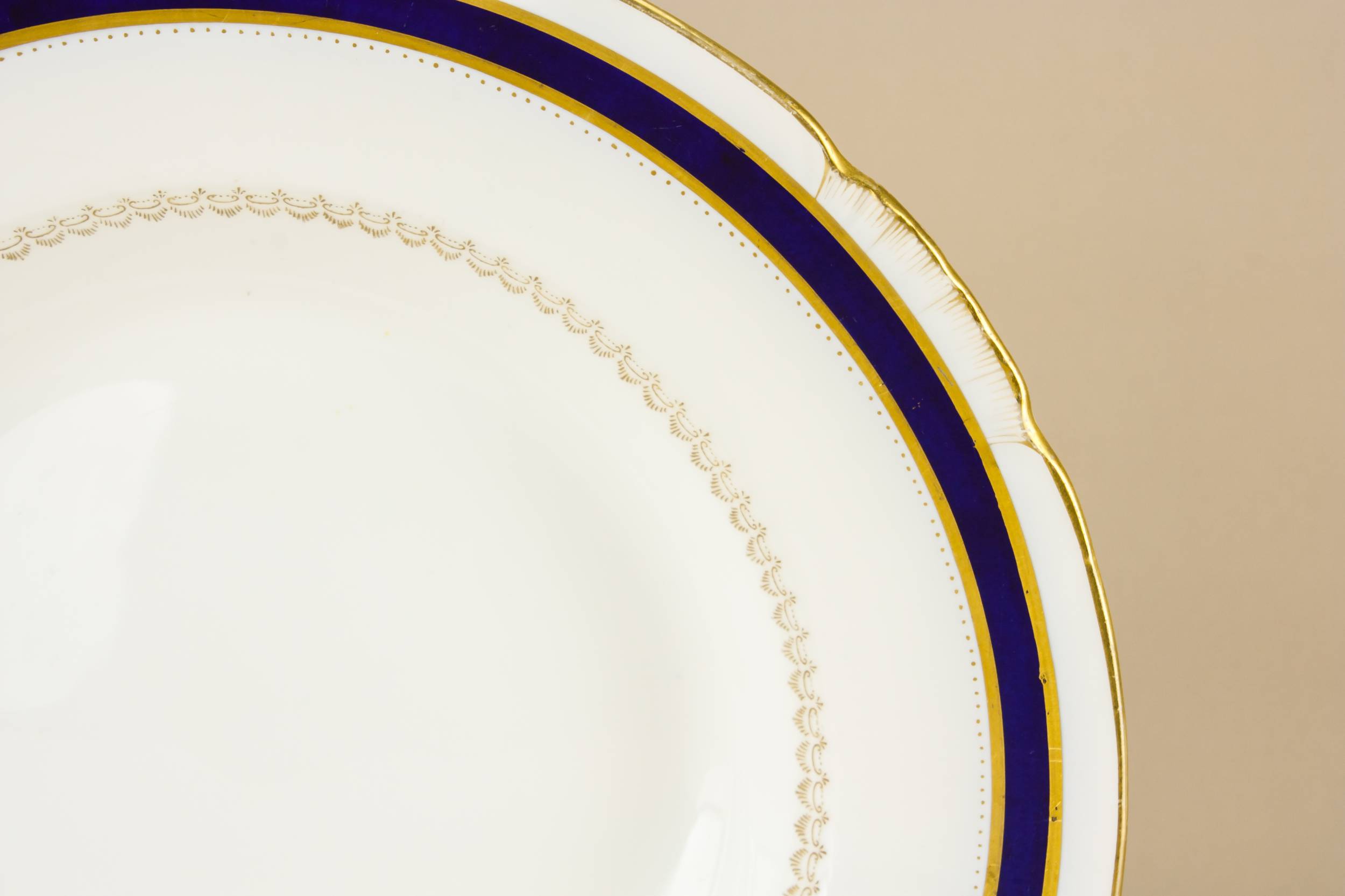 Luxurious Antique Scroll — 5 blue and white dinner plates 1