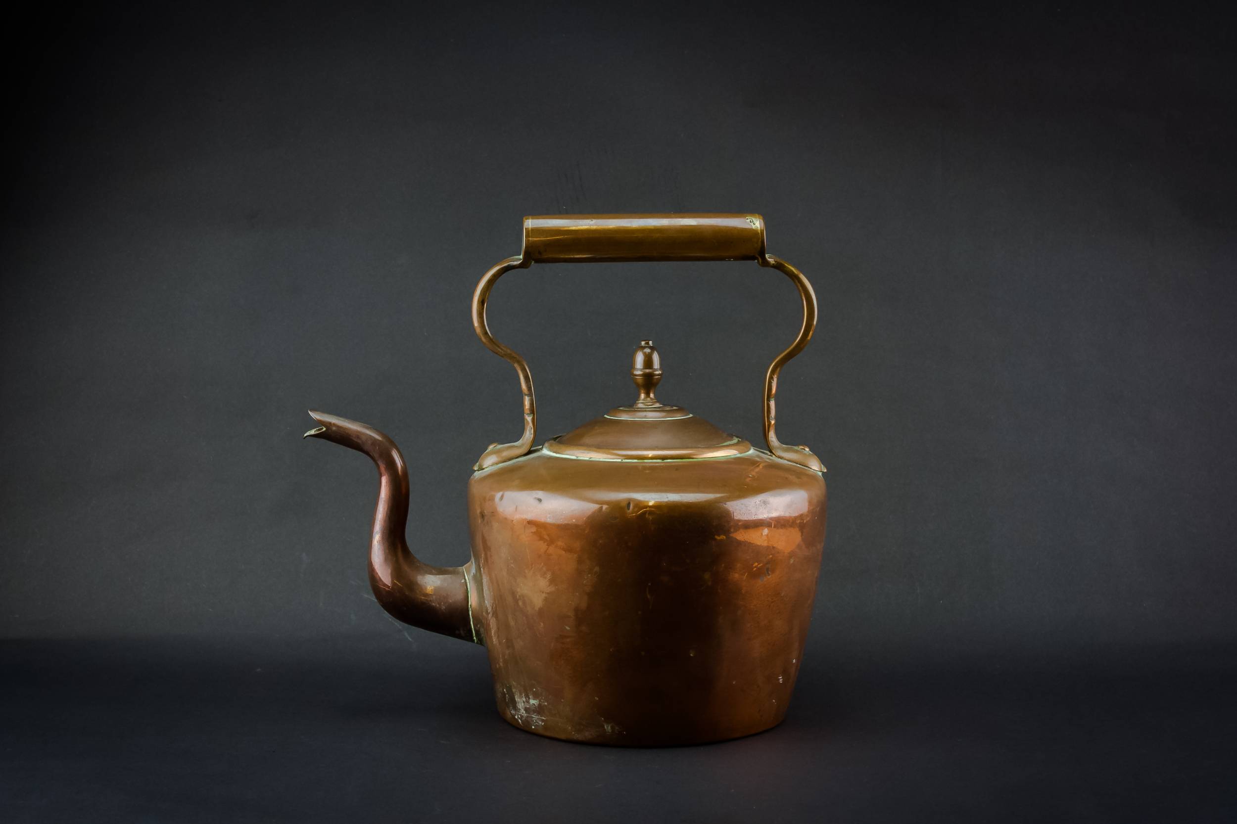 Antique Medium KETTLE — Copper Victorian kettle