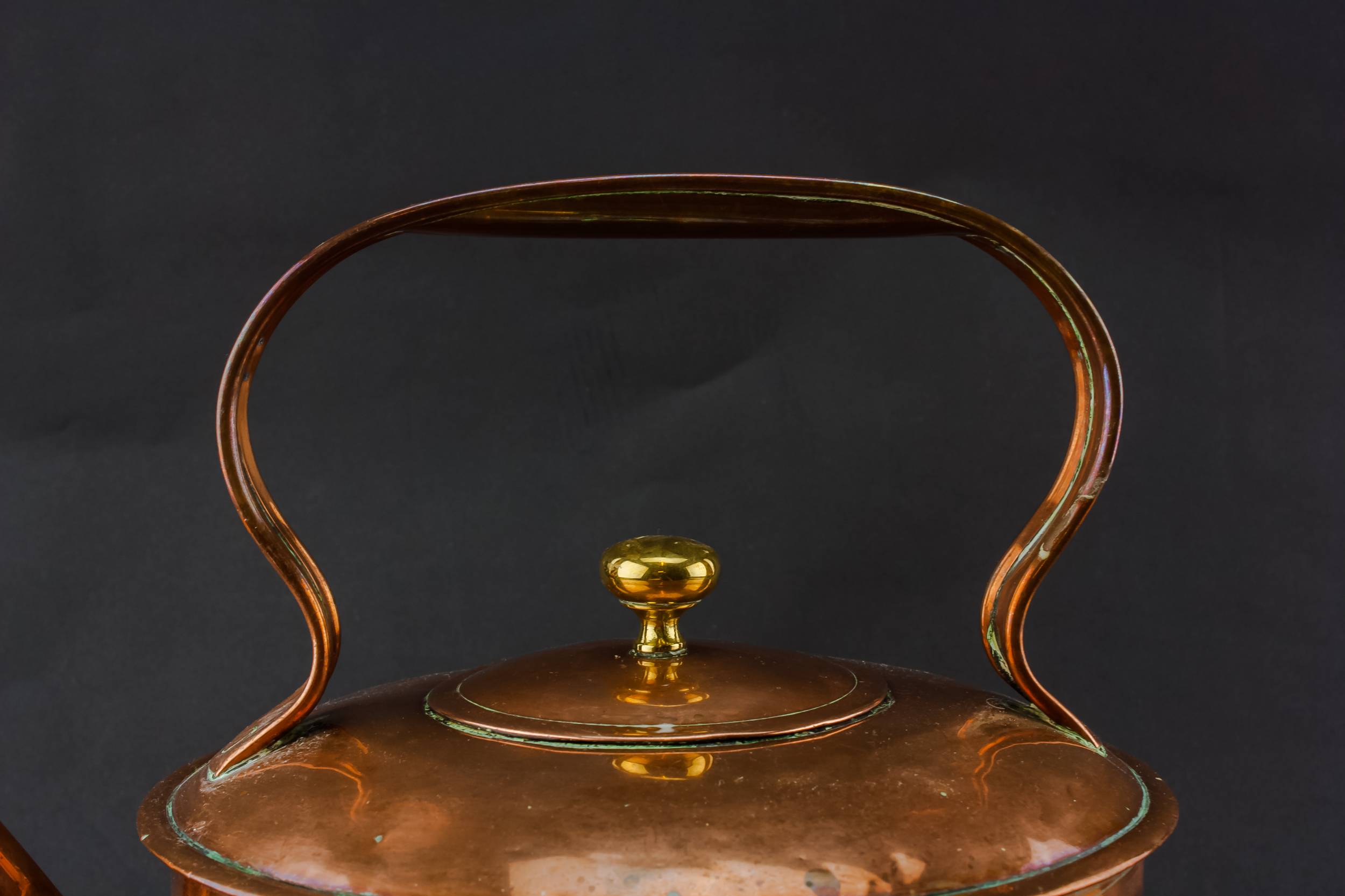 Copper Striking Serving — Large copper kettle 3